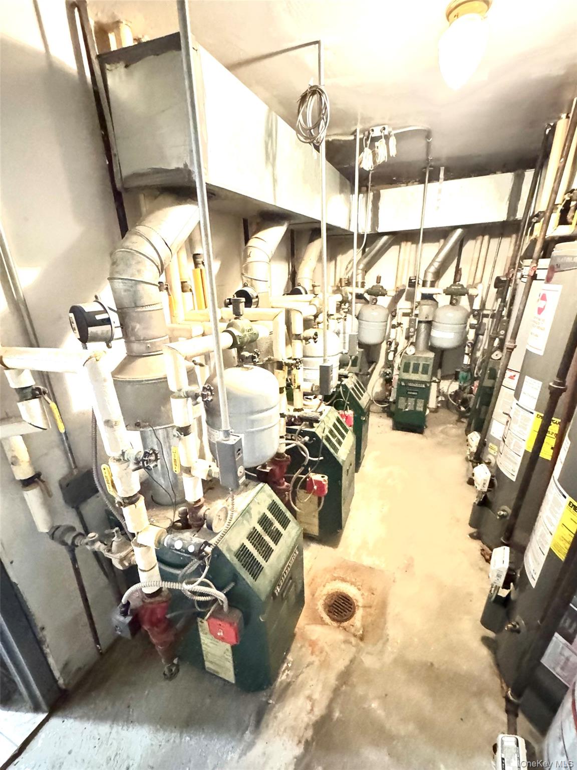 #10 photo, 54 Avenue W, ブルックリン区 Brooklyn , NY 11223