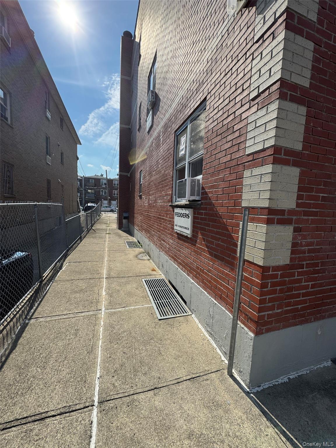 #12 photo, 54 Avenue W, ブルックリン区 Brooklyn , NY 11223