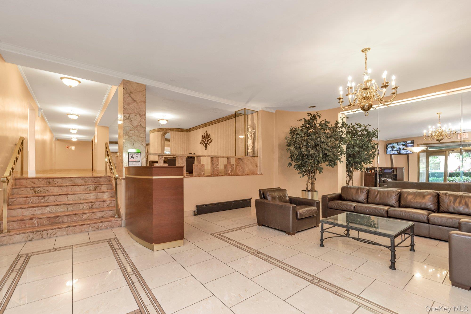 #2 photo, 68-61 Yellowstone Boulevard, クイーンズ区 Forest Hills , NY 11375