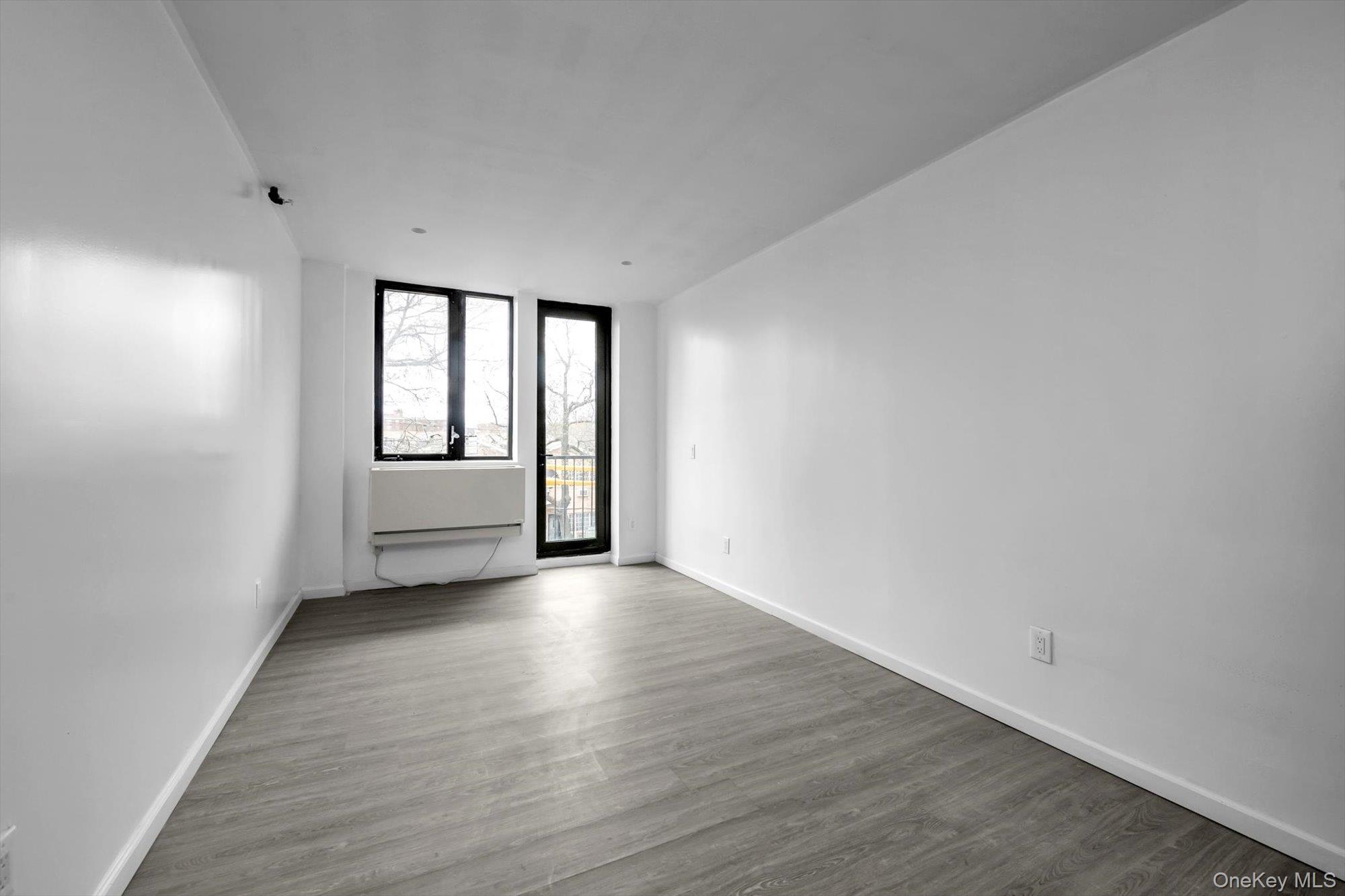 #15 photo, 106-29 Guy R Brewer Boulevard, クイーンズ区 Jamaica , NY 11433