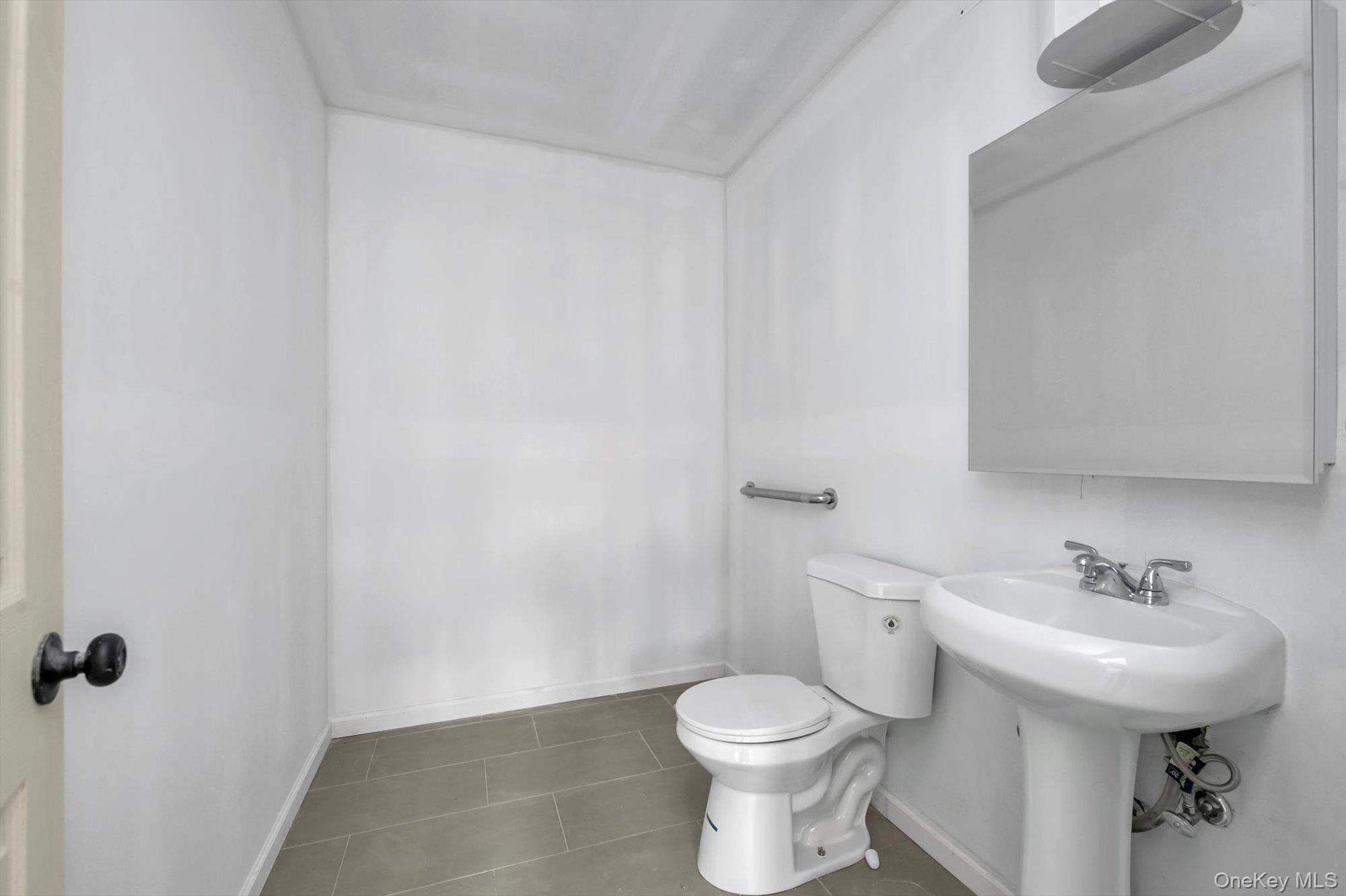 #4 photo, 106-29 Guy R Brewer Boulevard, クイーンズ区 Jamaica , NY 11433