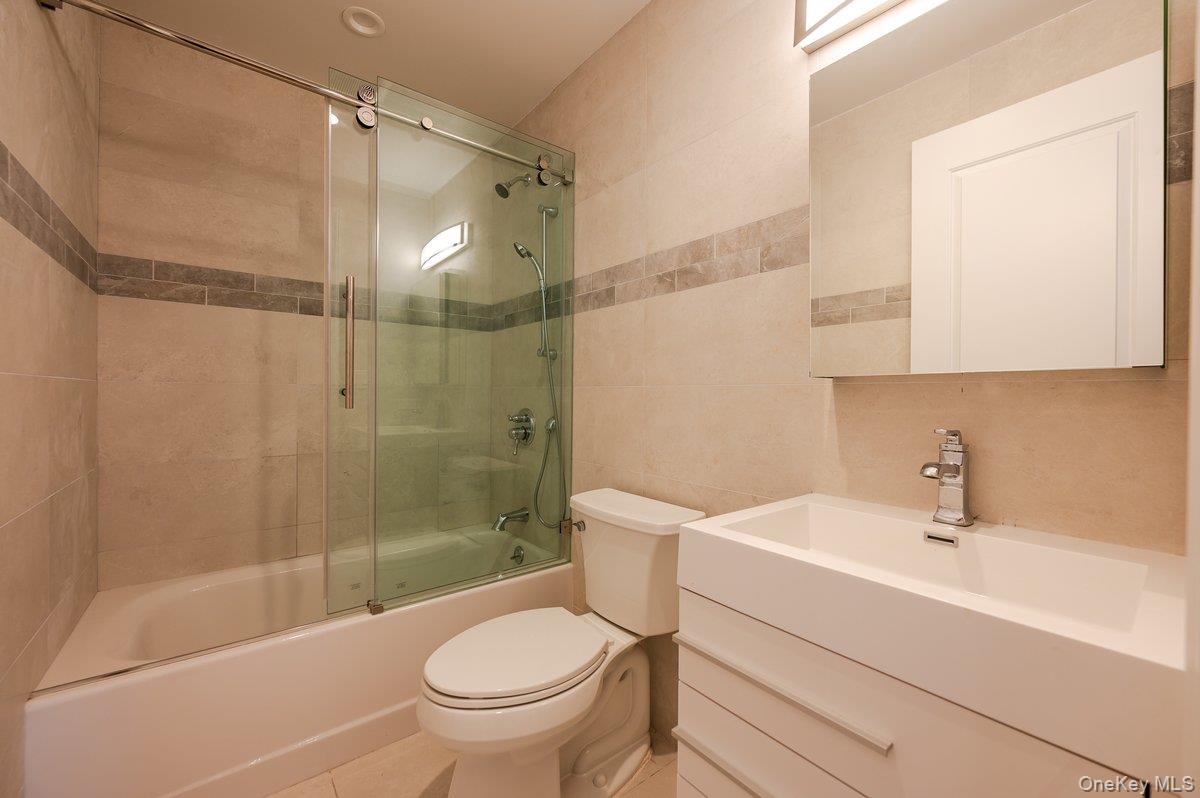 #18 photo, 661 W Broadway, ナッソー郡 Long Beach , NY 11561