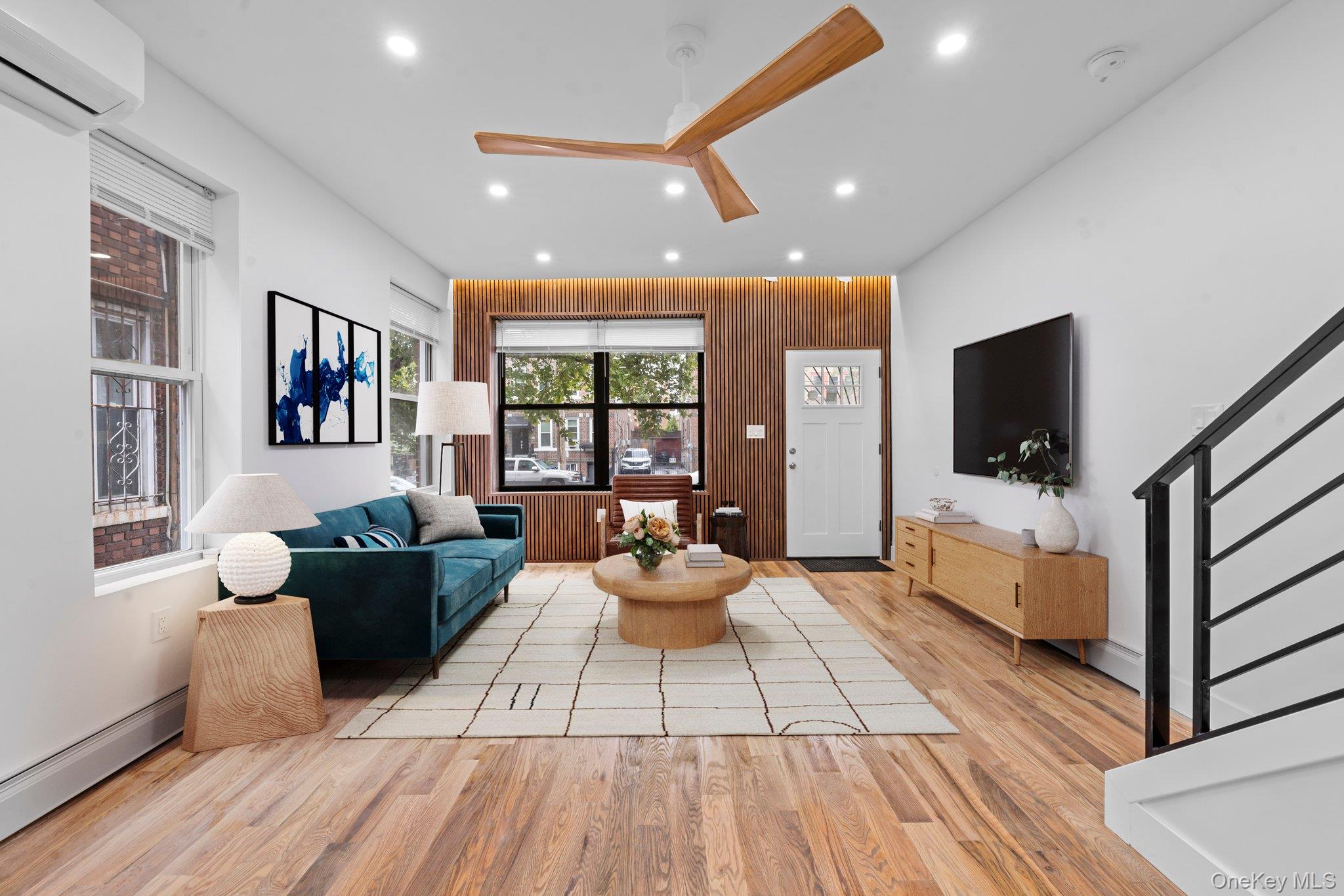 #1 photo, 824 Troy Avenue, ब्रुकलीन Brooklyn , NY 11203