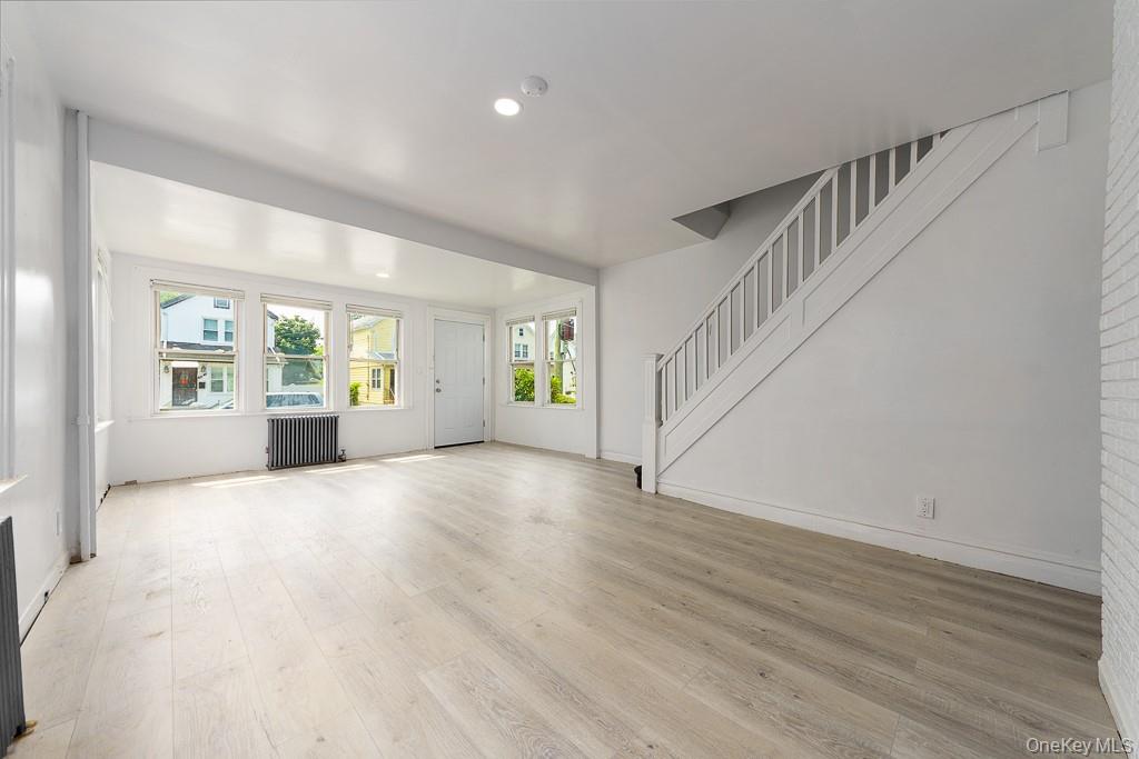 #3 photo, 12251 Grayson Street, クイーンズ区 Springfield Gardens , NY 11413