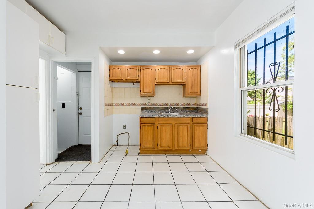 #4 photo, 12251 Grayson Street, クイーンズ区 Springfield Gardens , NY 11413