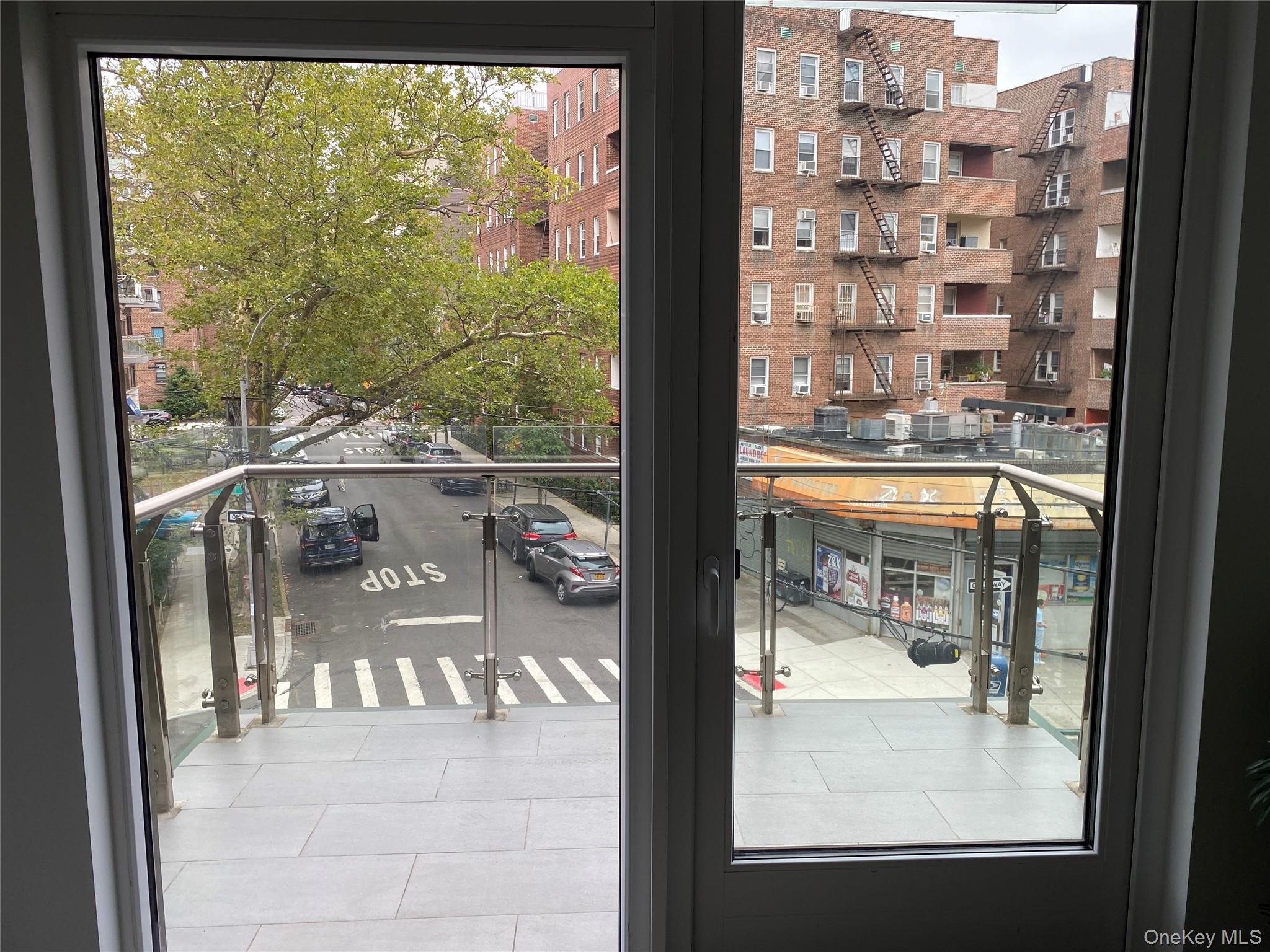 #12 photo, 6518 Austin Street, クイーンズ区 Rego Park , NY 11374