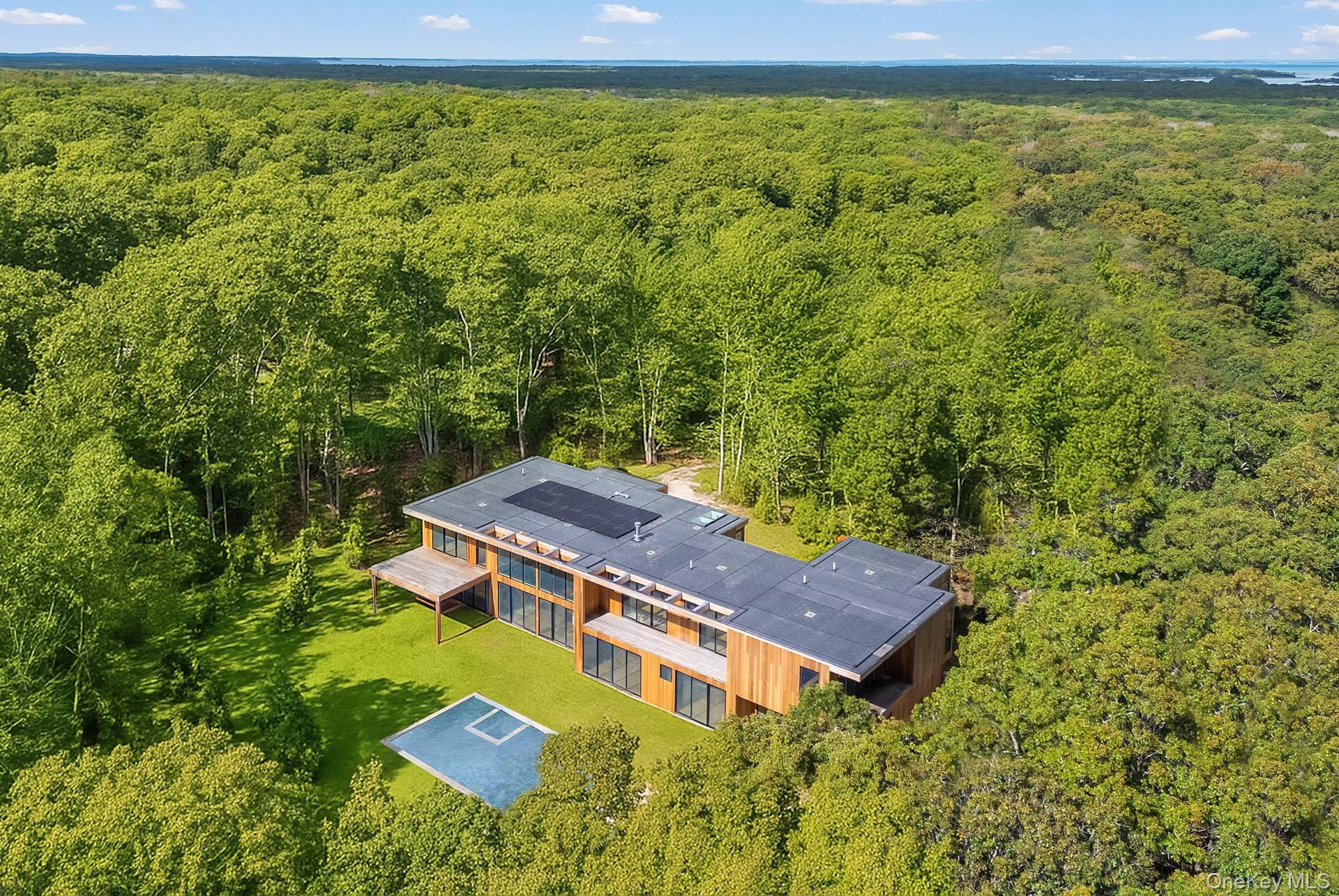 #10 photo, 16 Arbor Path, Amagansett , NY 11930