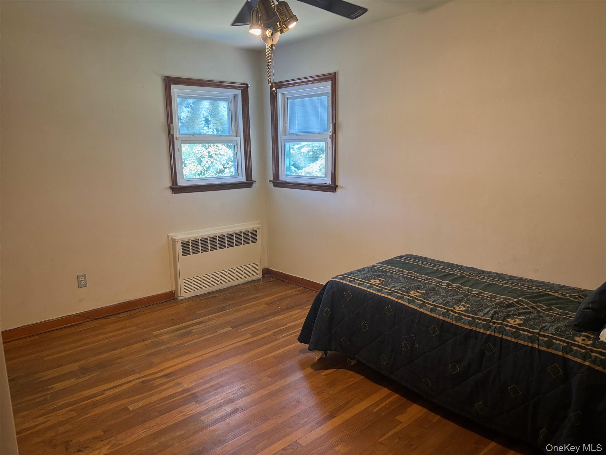 #15 photo, 10 13th Avenue, サフォーク郡 West Babylon , NY 11704