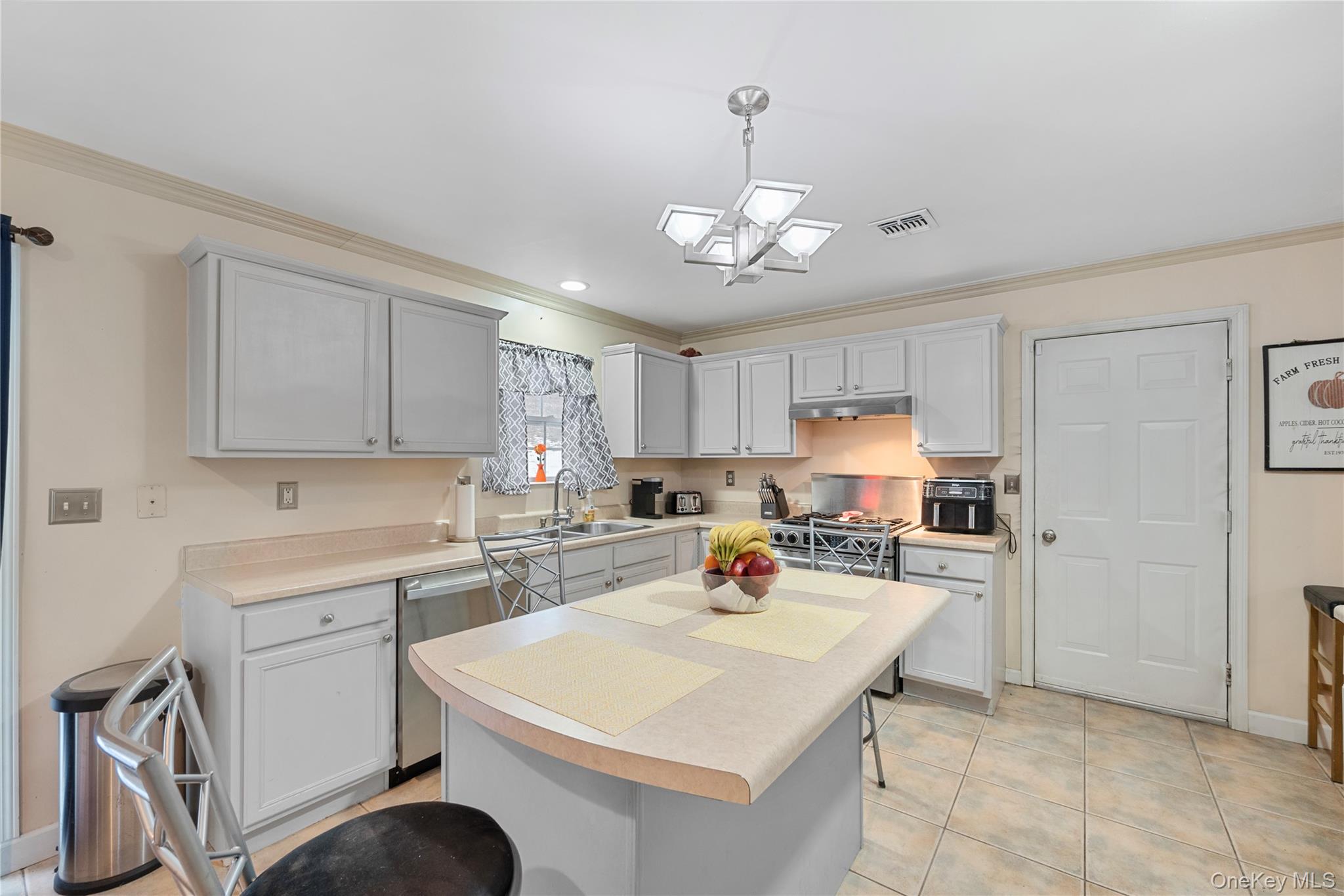 #13 photo, 88 James Clark Drive, Middletown , NY 10940