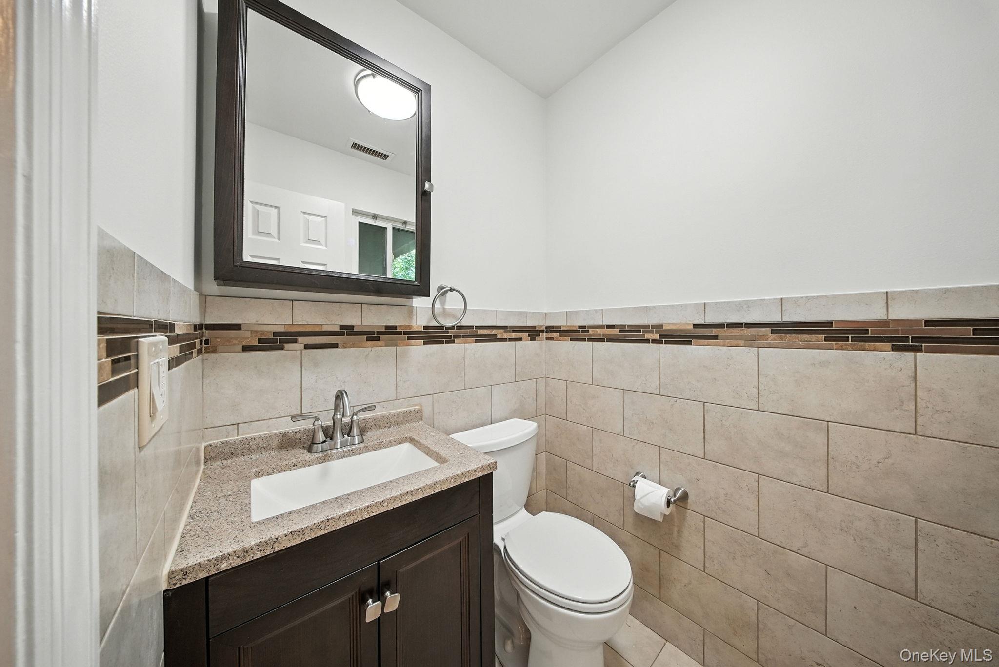 #17 photo, 4 Aspen Court, Woodbury , NY 10930