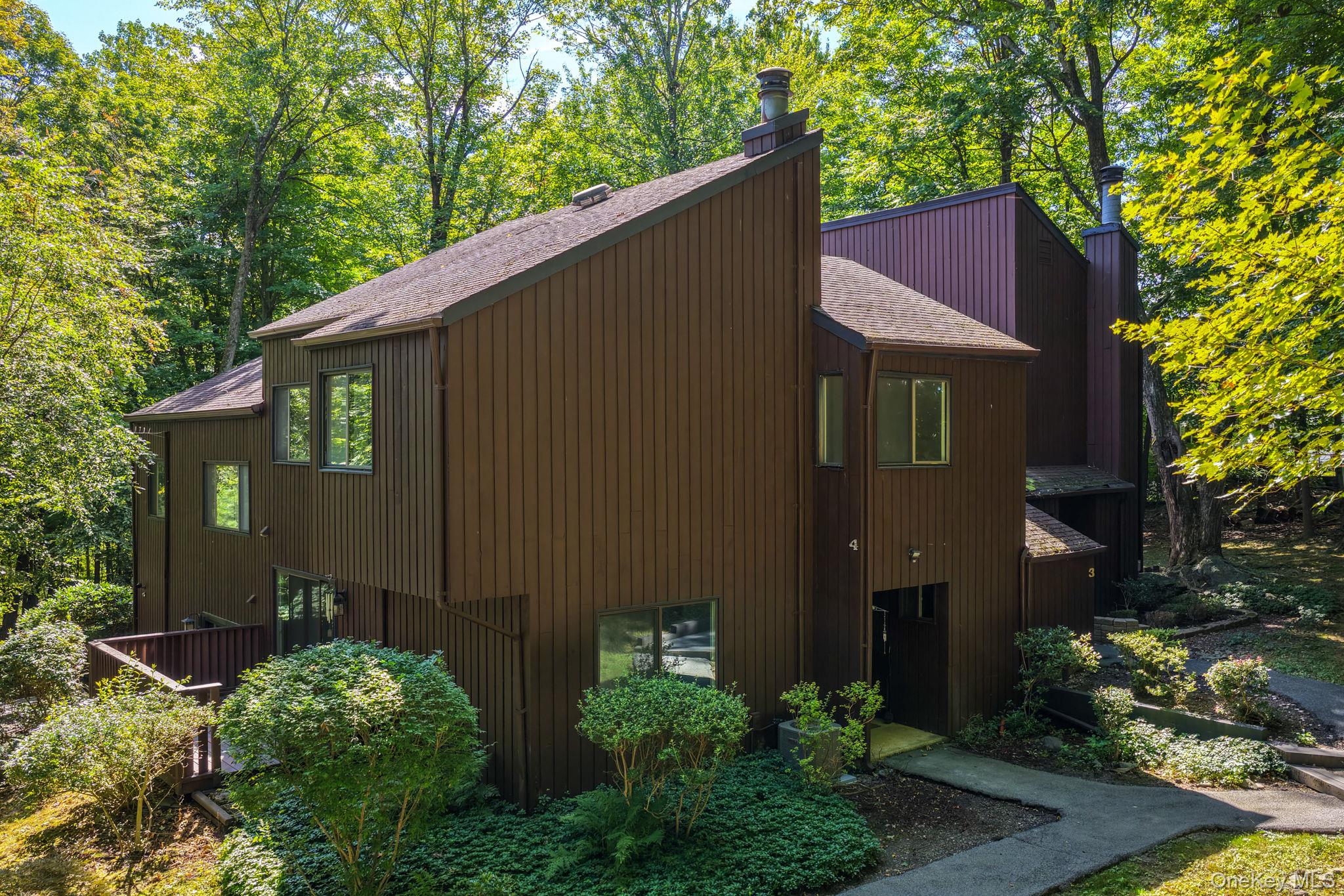 #4 photo, 4 Aspen Court, Woodbury , NY 10930