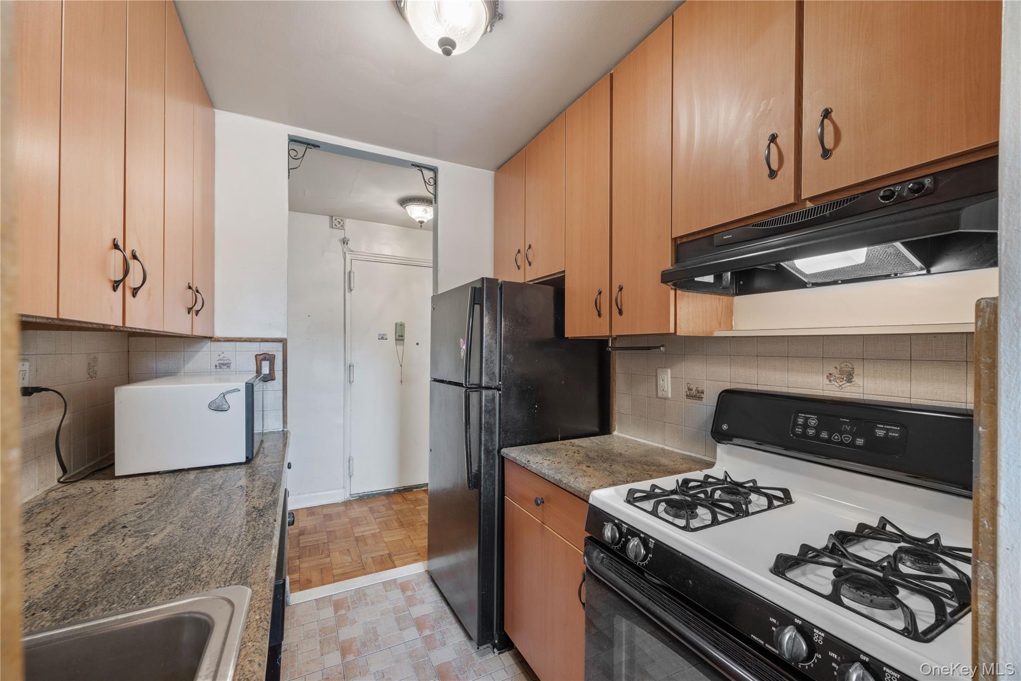 #9 photo, 1304 Midland Avenue, Yonkers , NY 10704