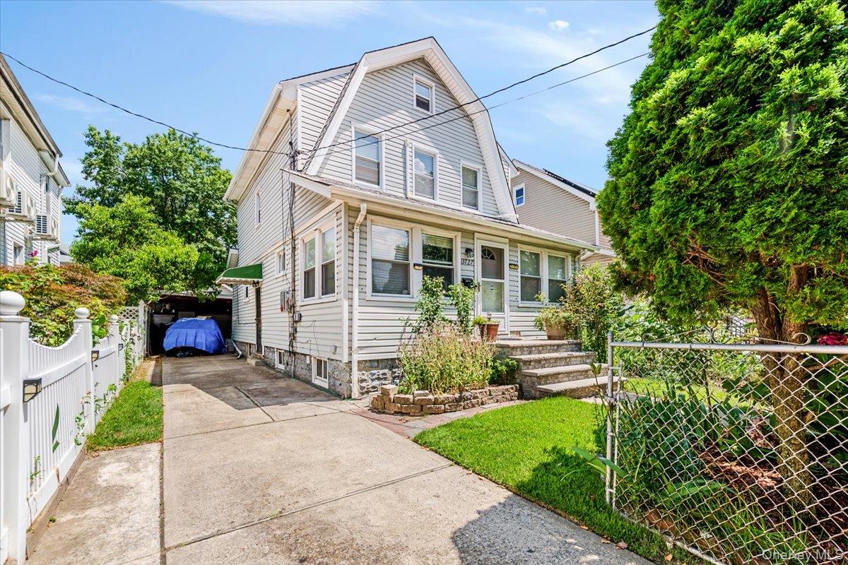 #1 photo, 13727 Thurston Street, कुईंस Springfield Gardens , NY 11413