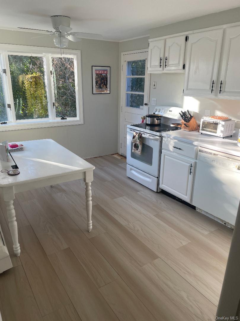 #2 photo, 275 N Utica Avenue, ナッソー郡 Massapequa , NY 11758