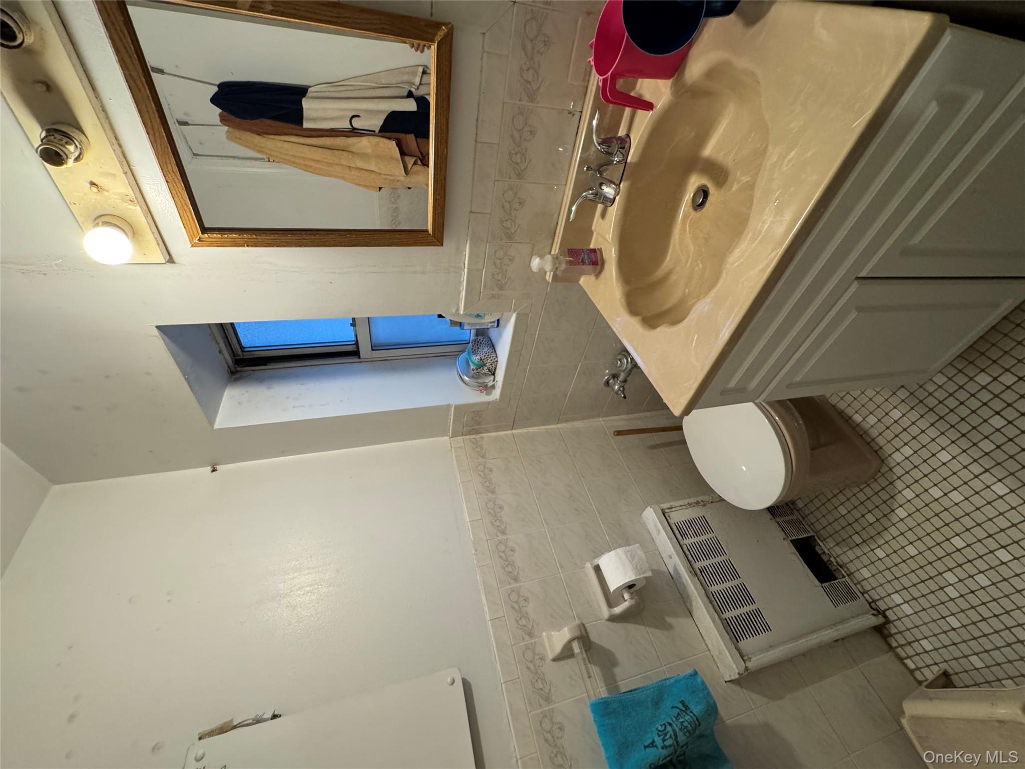 #12 photo, 1046 E 32nd Street, Brooklyn , NY 11210