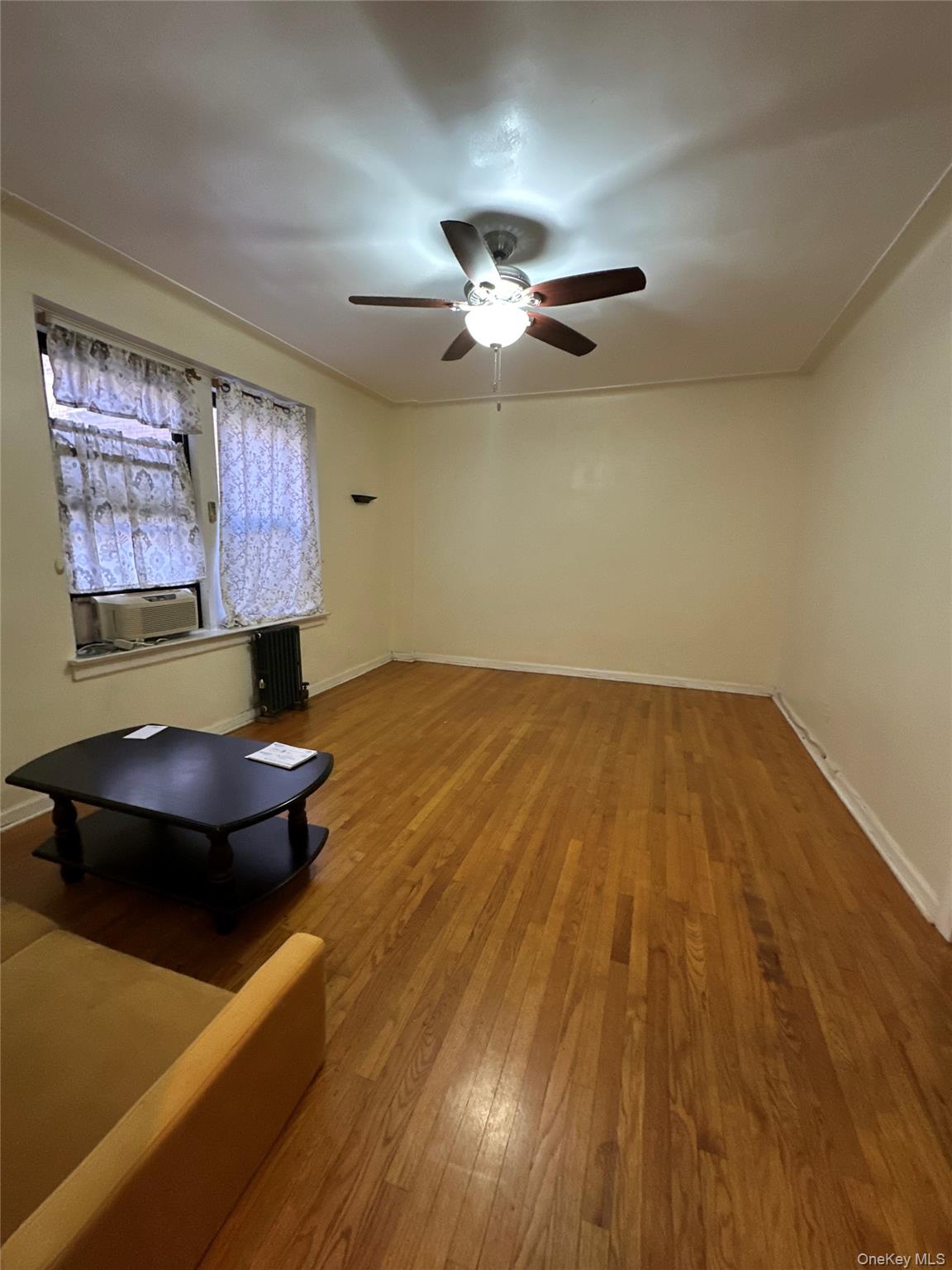 #3 photo, 62-64 Saunders Street, クイーンズ区 Rego Park , NY 11374