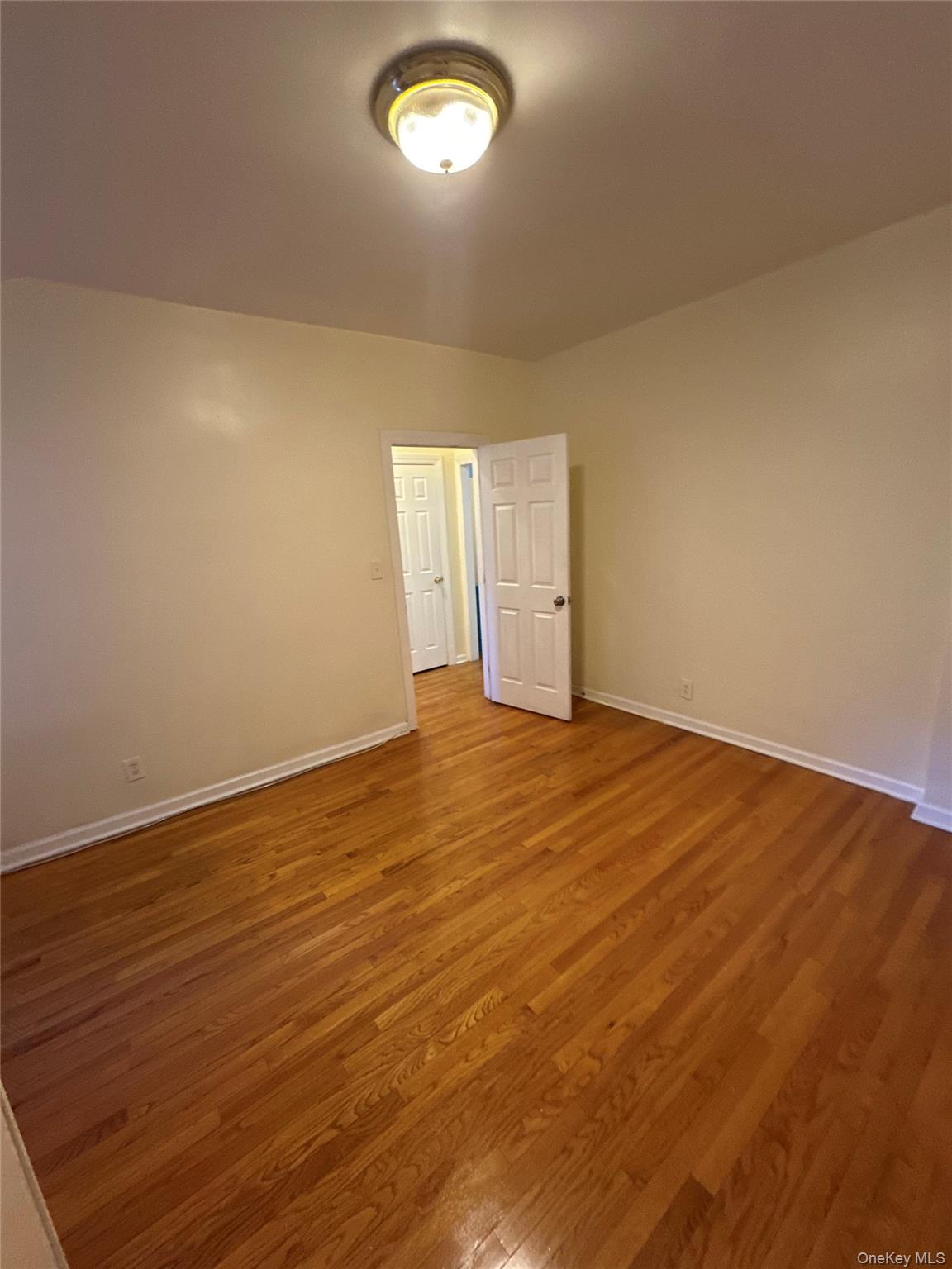 #6 photo, 62-64 Saunders Street, クイーンズ区 Rego Park , NY 11374