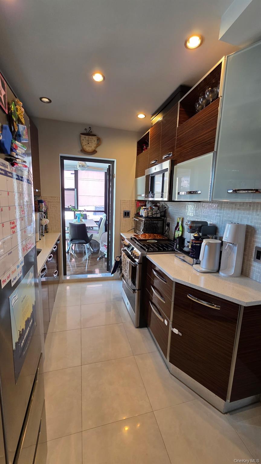 #3 photo, 134 West End Avenue, ブルックリン区 Brooklyn , NY 11235