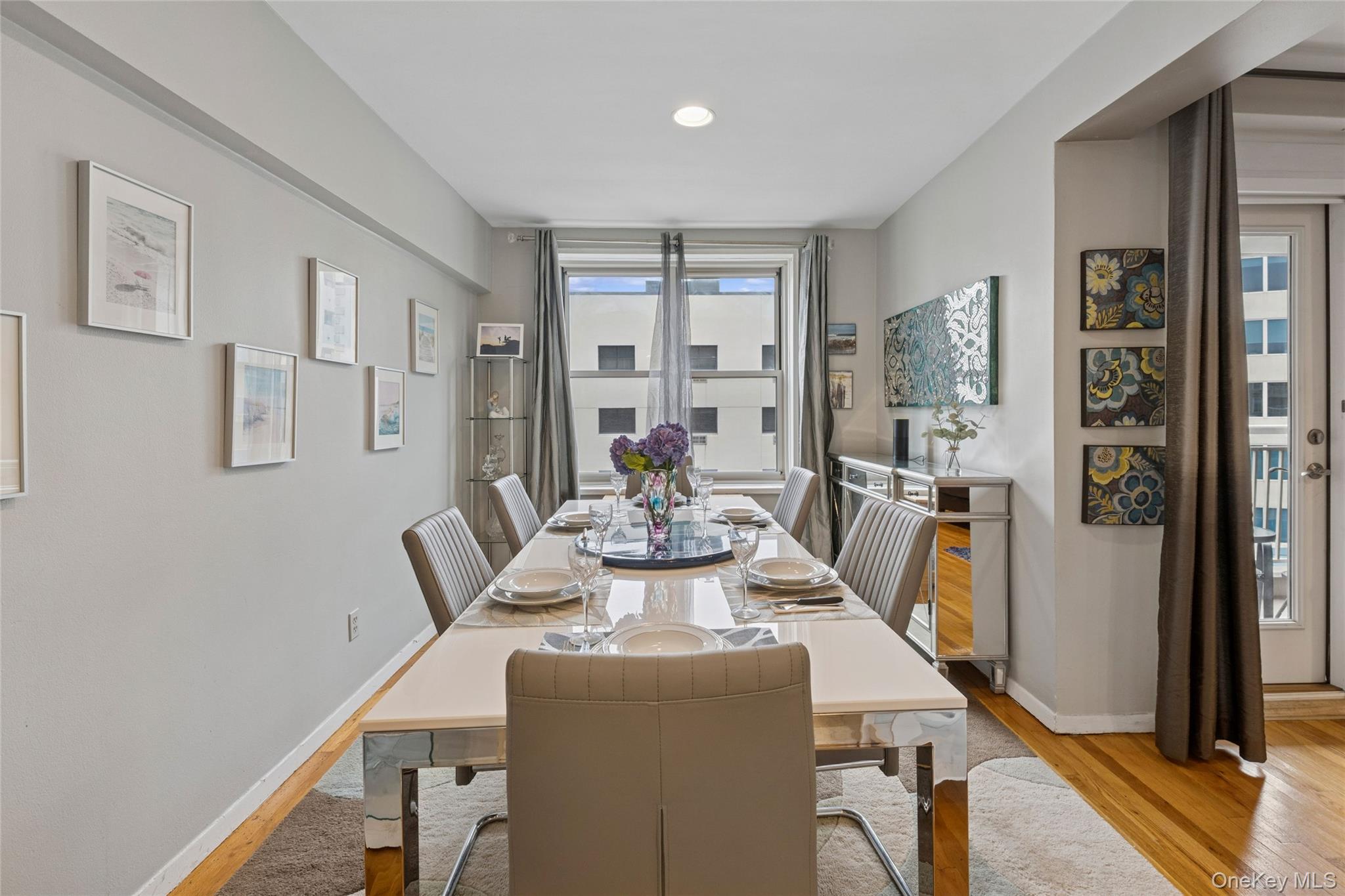 #7 photo, 410 E Broadway, ナッソー郡 Long Beach , NY 11561