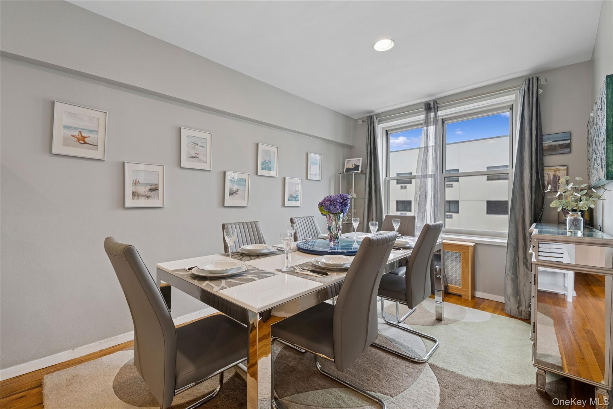 #8 photo, 410 E Broadway, ナッソー郡 Long Beach , NY 11561