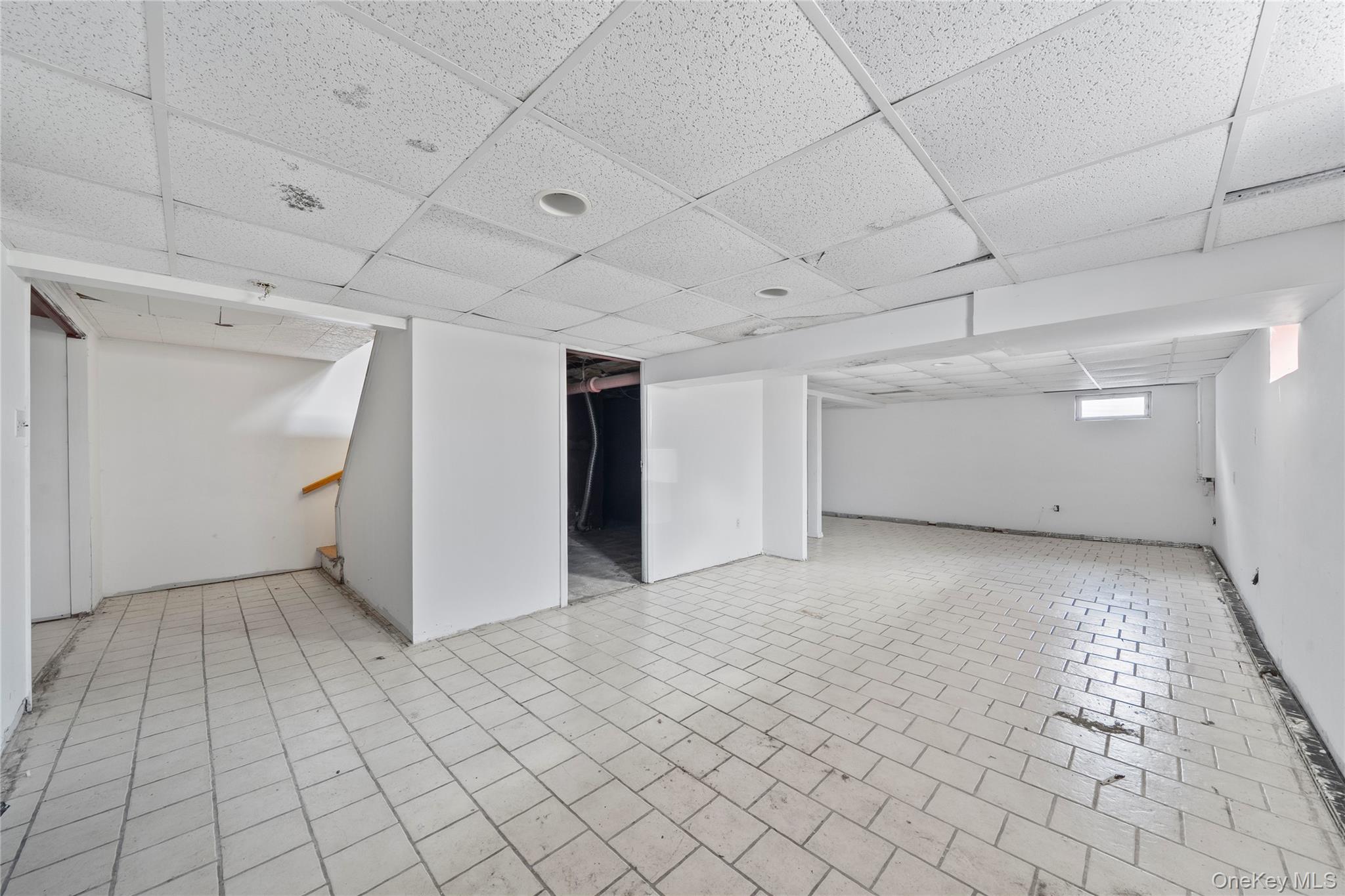 #14 photo, 2986 Valley Road, Wantagh , NY 11793