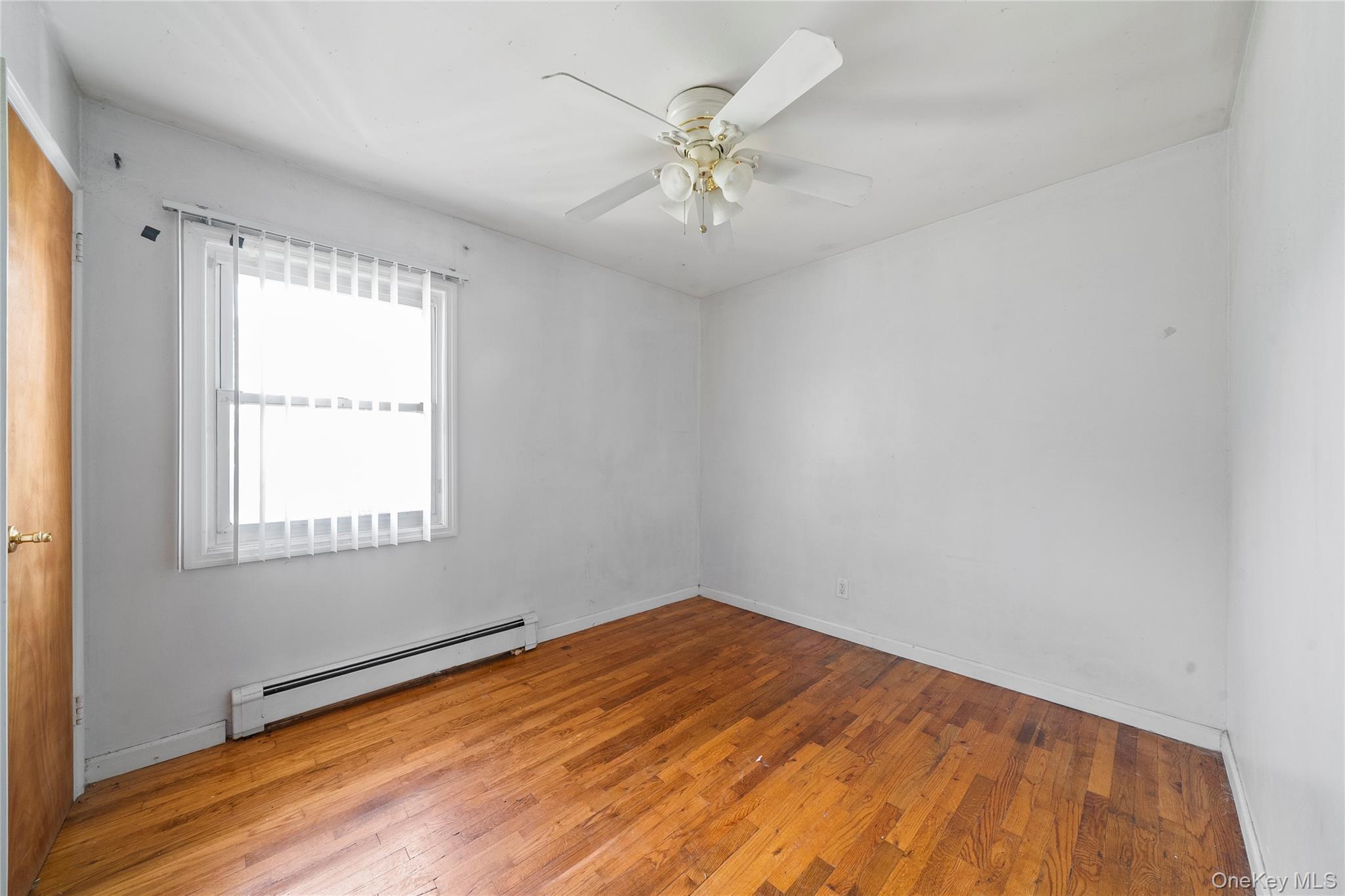 #9 photo, 2986 Valley Road, Wantagh , NY 11793