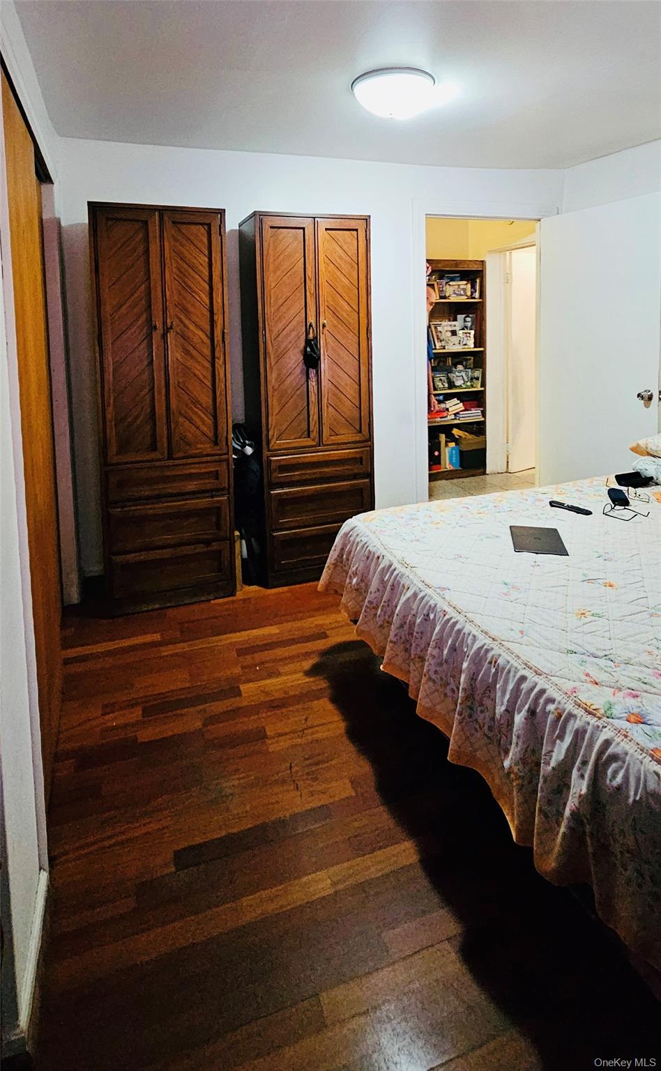 #11 photo, 6728 Forest Avenue, कुईंस Ridgewood , NY 11385