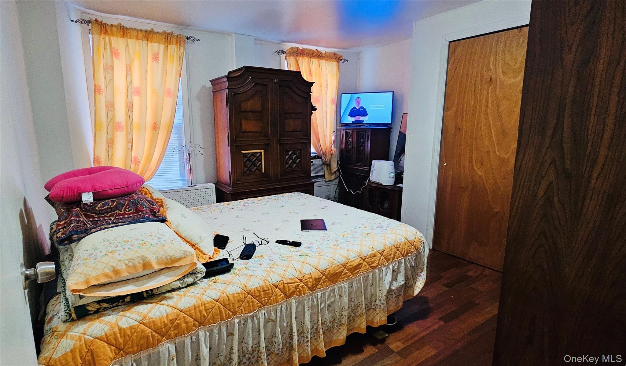 #13 photo, 6728 Forest Avenue, कुईंस Ridgewood , NY 11385