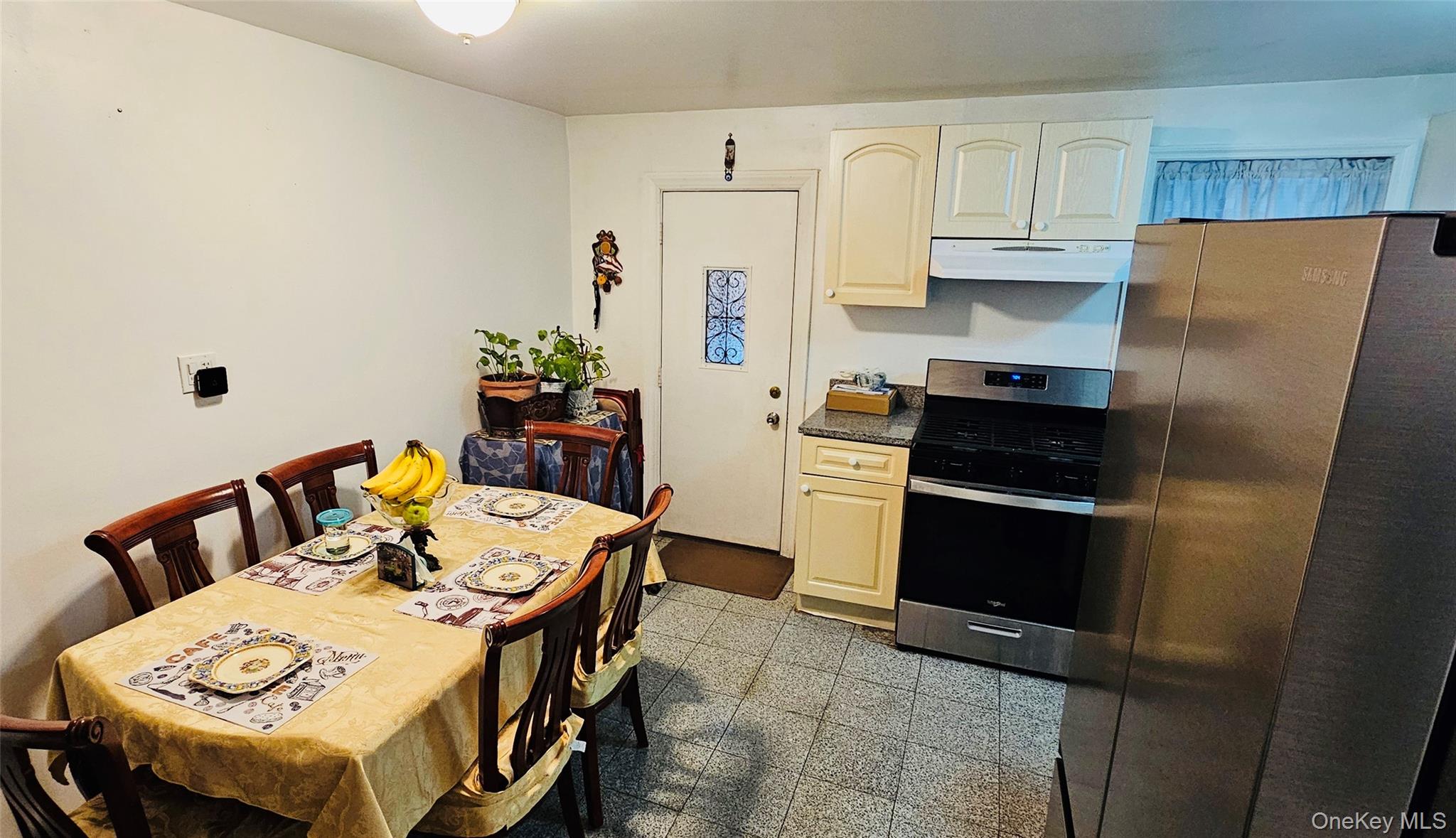 #5 photo, 6728 Forest Avenue, कुईंस Ridgewood , NY 11385