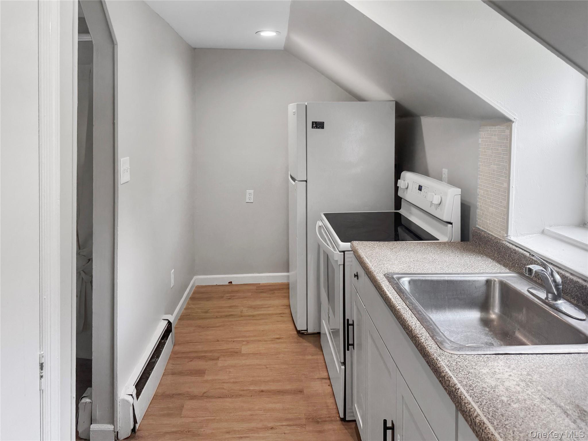 #6 photo, 174 Mills Pond Road, サフォーク郡 Saint James , NY 11780