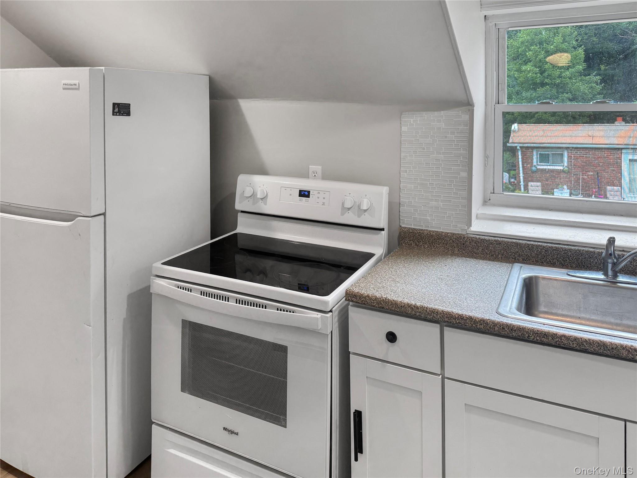 #7 photo, 174 Mills Pond Road, サフォーク郡 Saint James , NY 11780