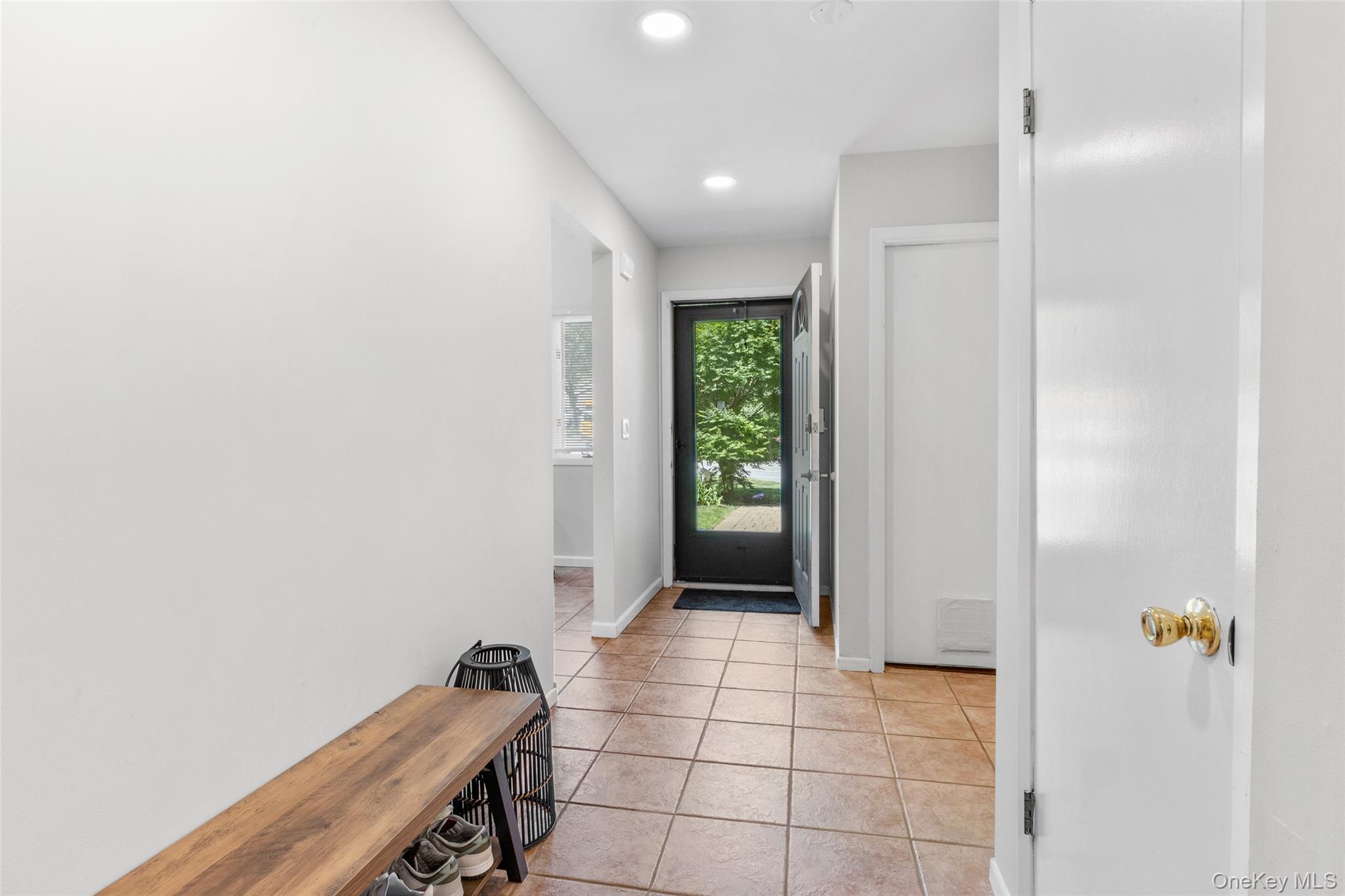 #6 photo, 25 Jeremy Circle, サフォーク郡 Nesconset , NY 11767