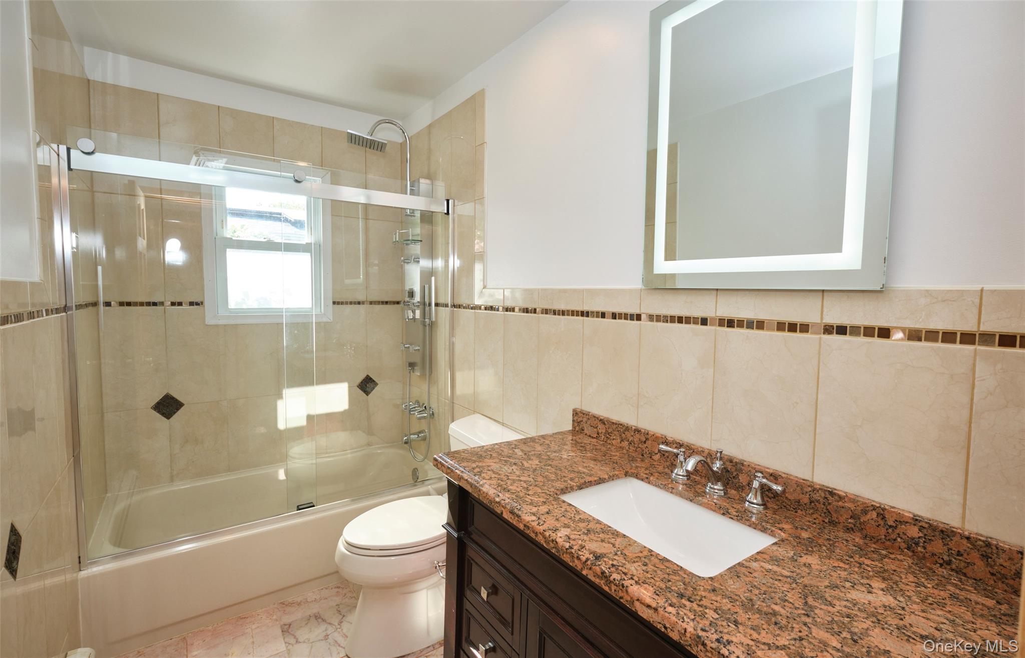 #17 photo, 34 Vandewater Avenue, ナッソー郡 Floral Park , NY 11001