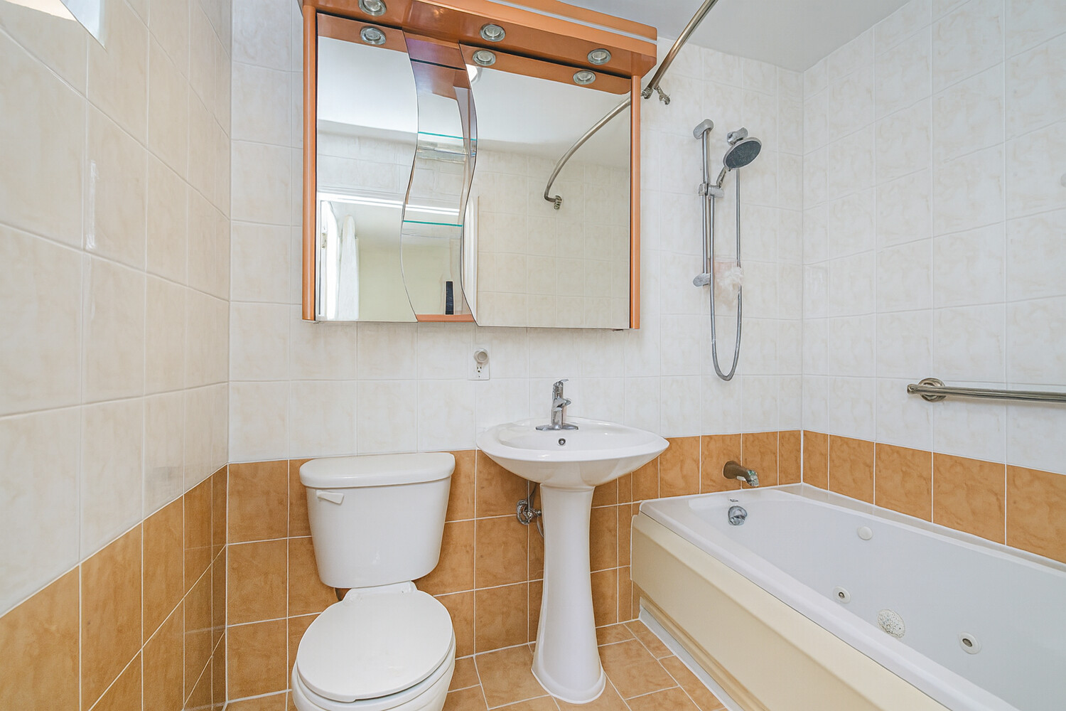 #18 photo, 2800 E 29TH Street, ブルックリン区 Sheepshead Bay , NY 11235