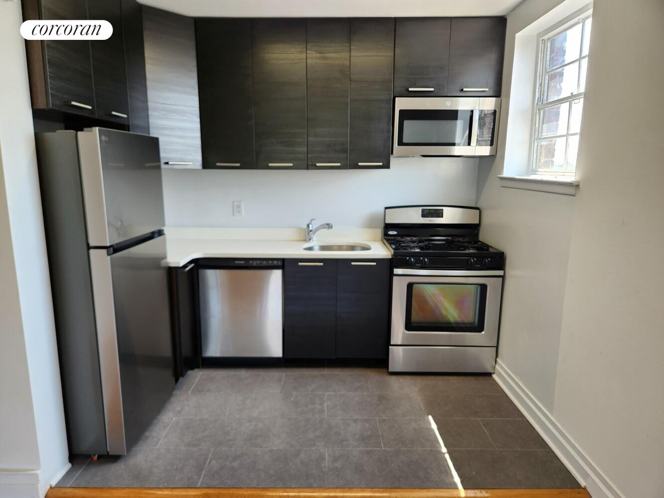 #1 photo, 1725 EDISON Avenue, ブロンクス区 Pelham Bay , NY 10461