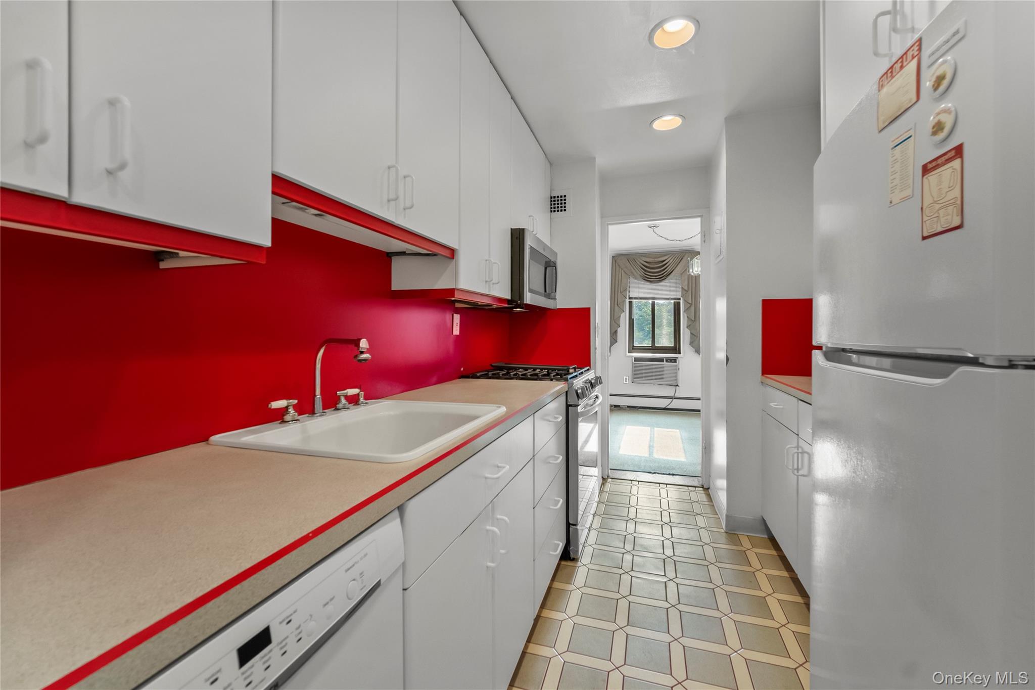 #13 photo, 100 E Hartsdale Avenue, Hartsdale , NY 10530