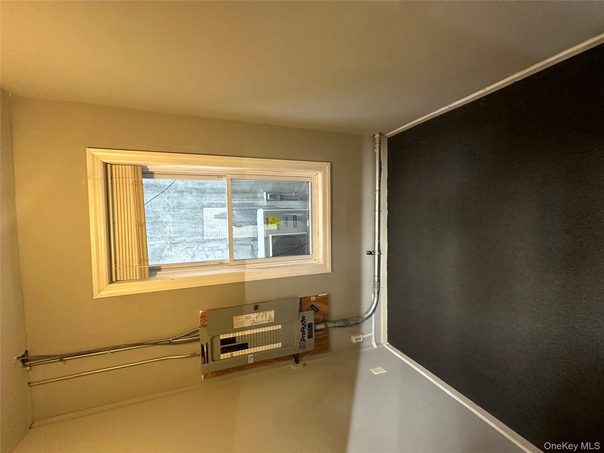 #13 photo, 202 Merrick Road, ナッソー郡 Rockville Centre , NY 11570