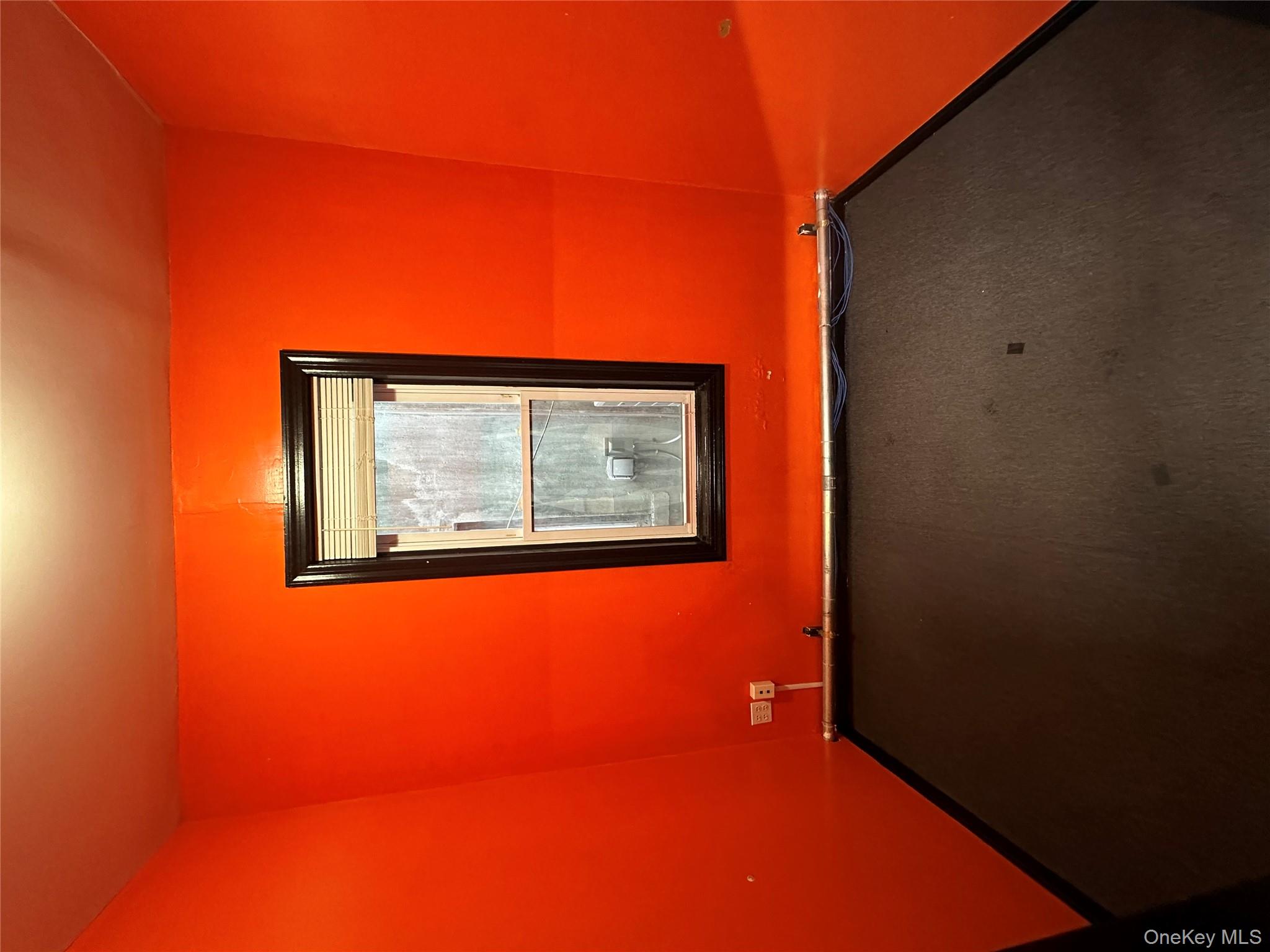 #14 photo, 202 Merrick Road, ナッソー郡 Rockville Centre , NY 11570