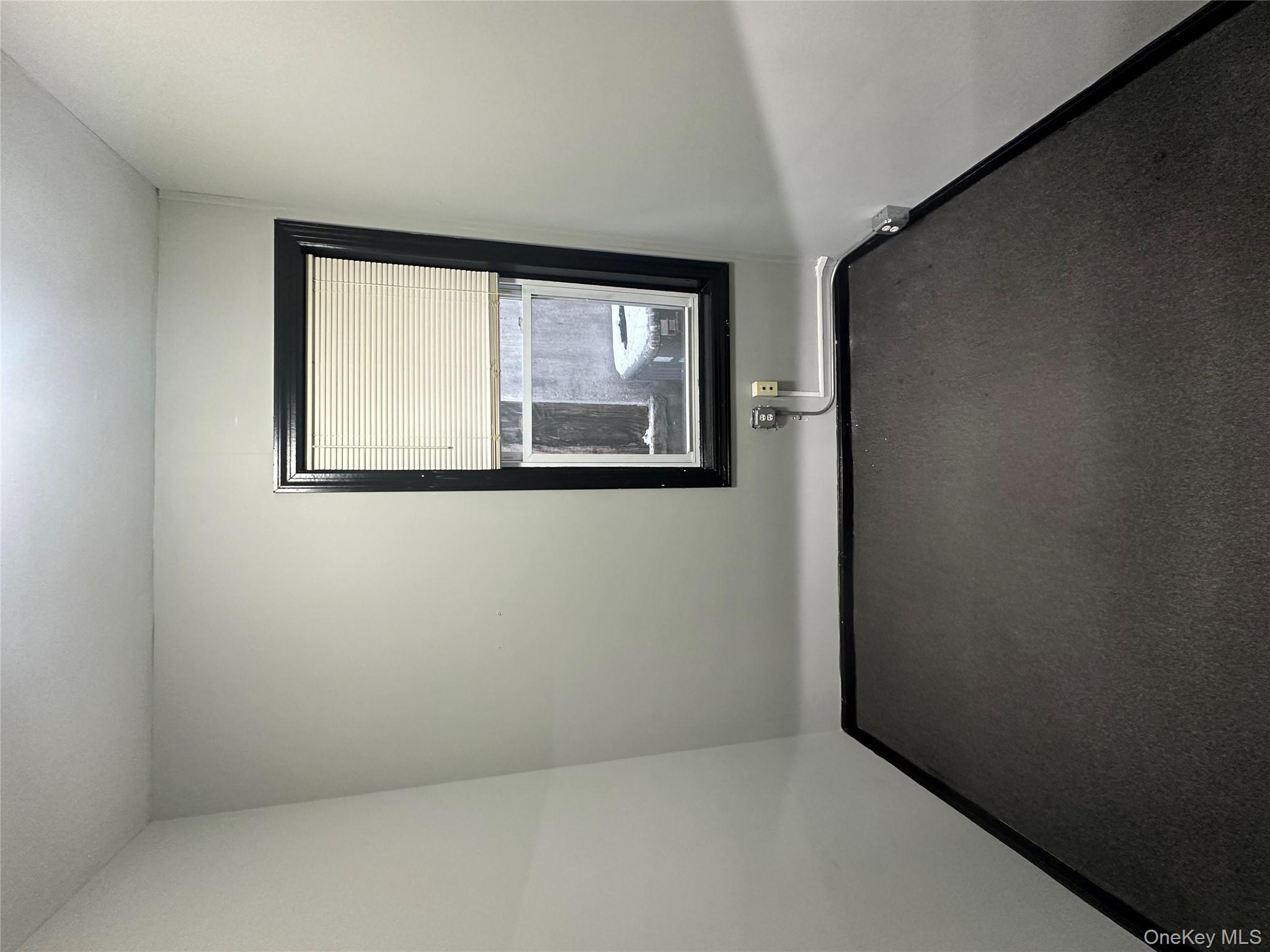 #17 photo, 202 Merrick Road, ナッソー郡 Rockville Centre , NY 11570