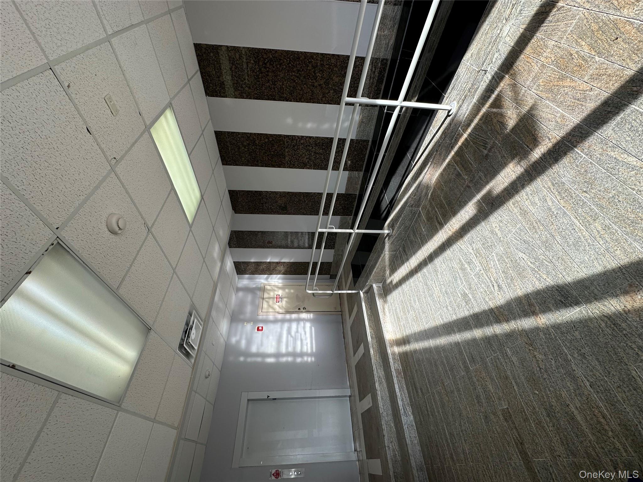 #18 photo, 202 Merrick Road, ナッソー郡 Rockville Centre , NY 11570