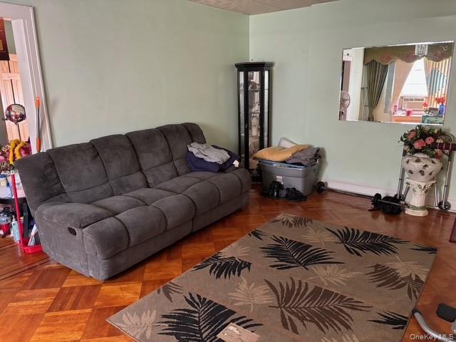 #2 photo, 116-18 222nd Street, クイーンズ区 Cambria Heights , NY 11411