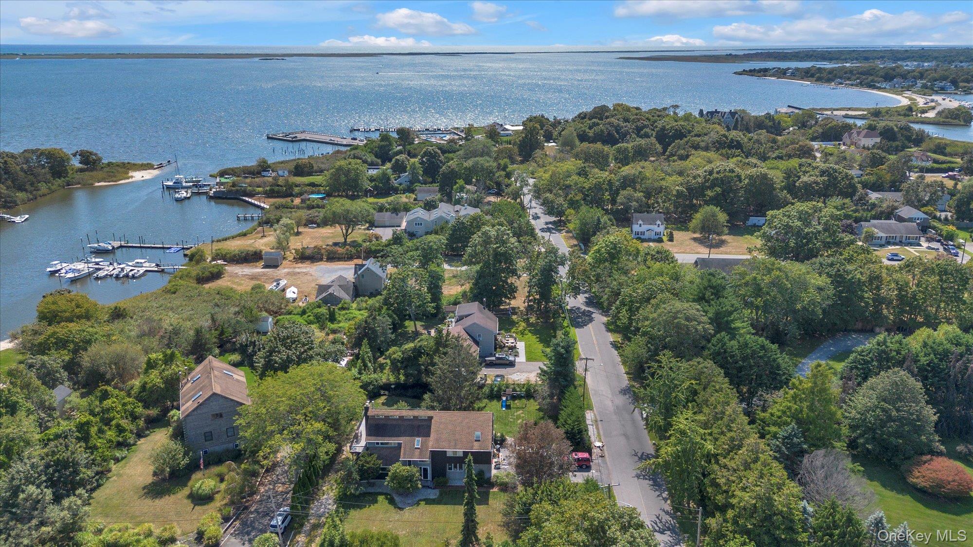 #20 photo, 34 Sedgemere Road, サフォーク郡 Center Moriches , NY 11934