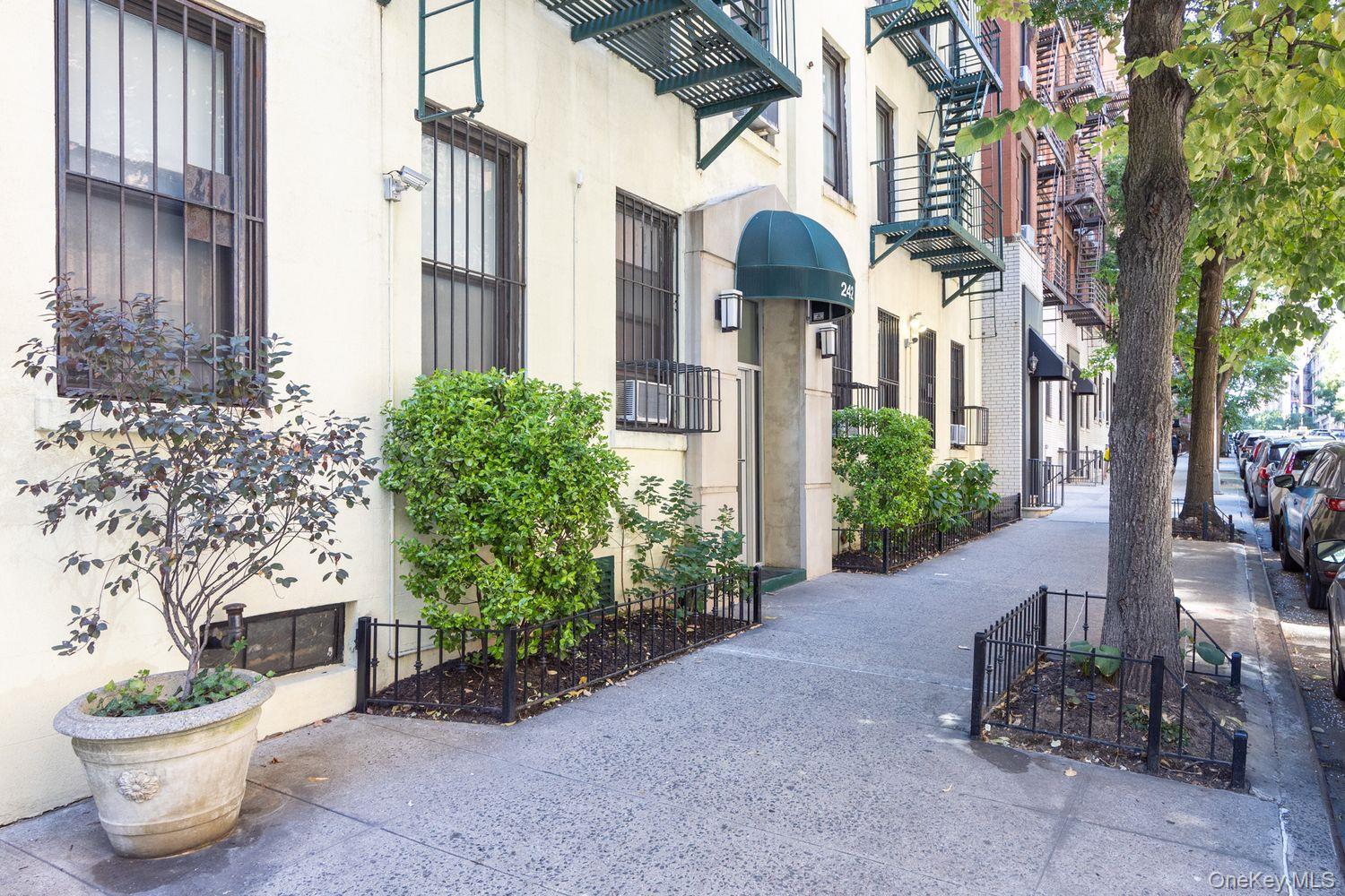 #7 photo, 242 E 87th Street, マンハッタン New York (Manhattan) , NY 10128