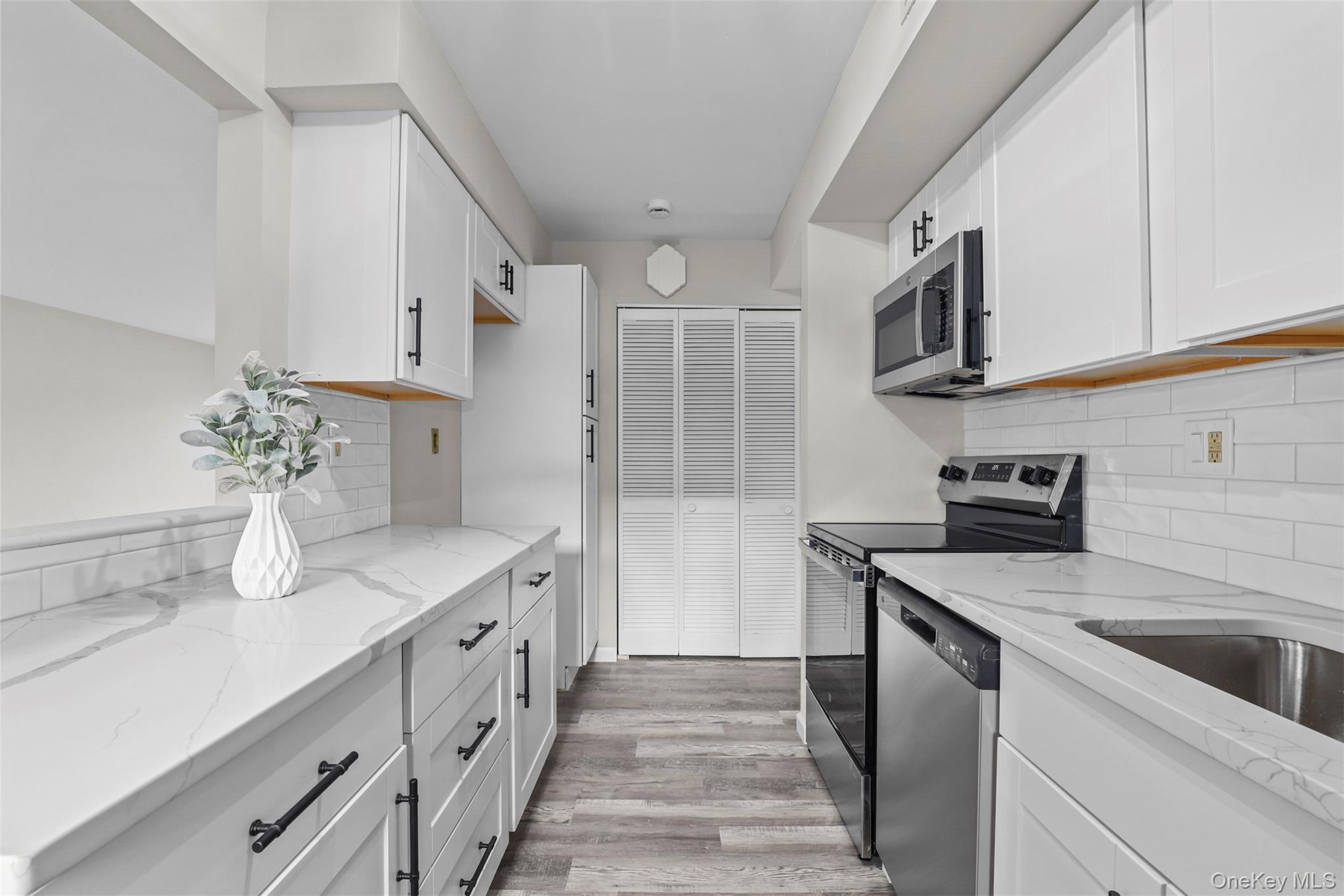 #2 photo, 208 Harris Road, Bedford Hills , NY 10507