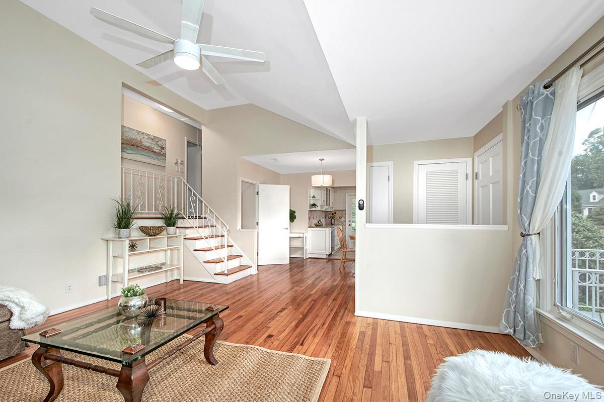 #13 photo, 22 Daly Cross Road, Mount Kisco , NY 10549