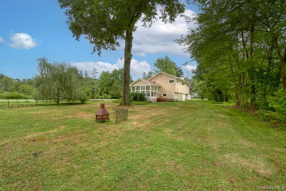 #19 photo, 22 Daly Cross Road, Mount Kisco , NY 10549