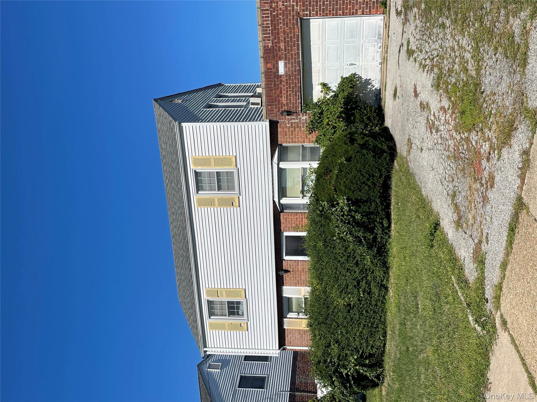 #1 photo, 424 Andrews Road, ナッソー郡 Mineola , NY 11501