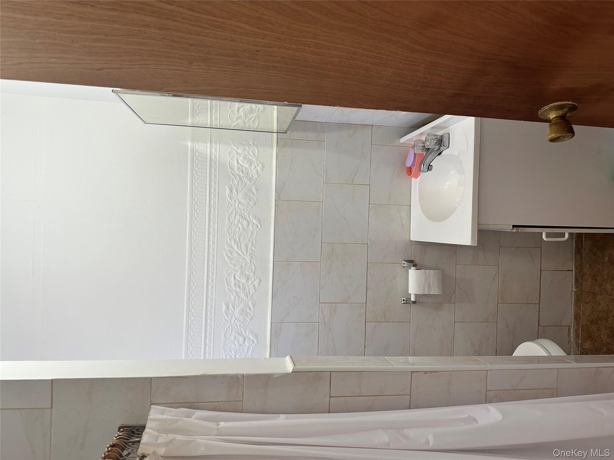 #12 photo, 14612 226th Street, クイーンズ区 Jamaica , NY 11413