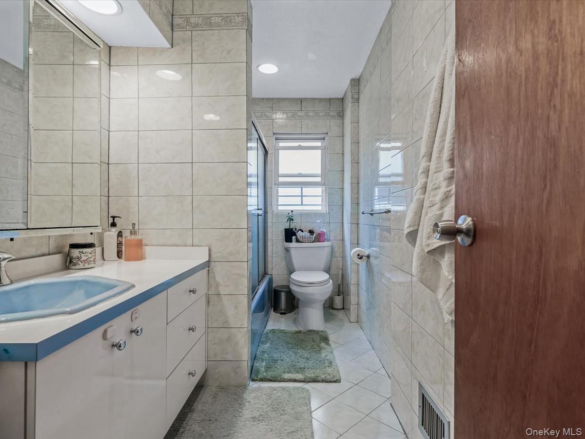 #14 photo, 243-17 72nd Avenue, クイーンズ区 Douglaston , NY 11362