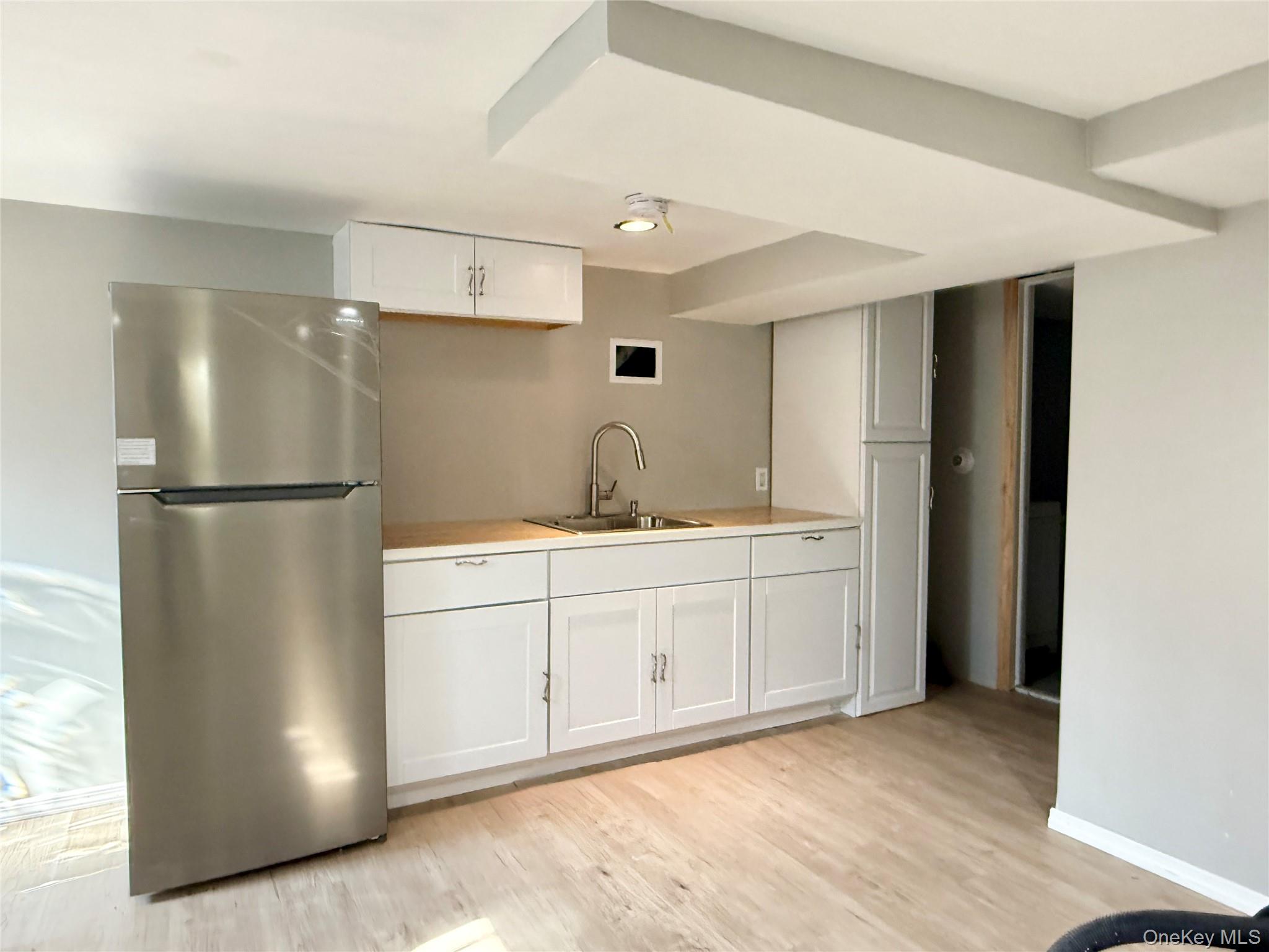 #1 photo, 220 Furrows Road, サフォーク郡 Holbrook , NY 11741